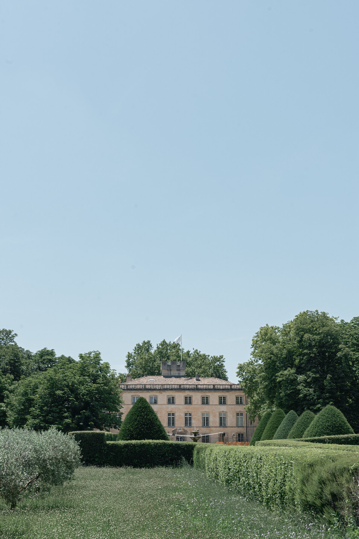 Villa Baulieu, France Chateau wedding