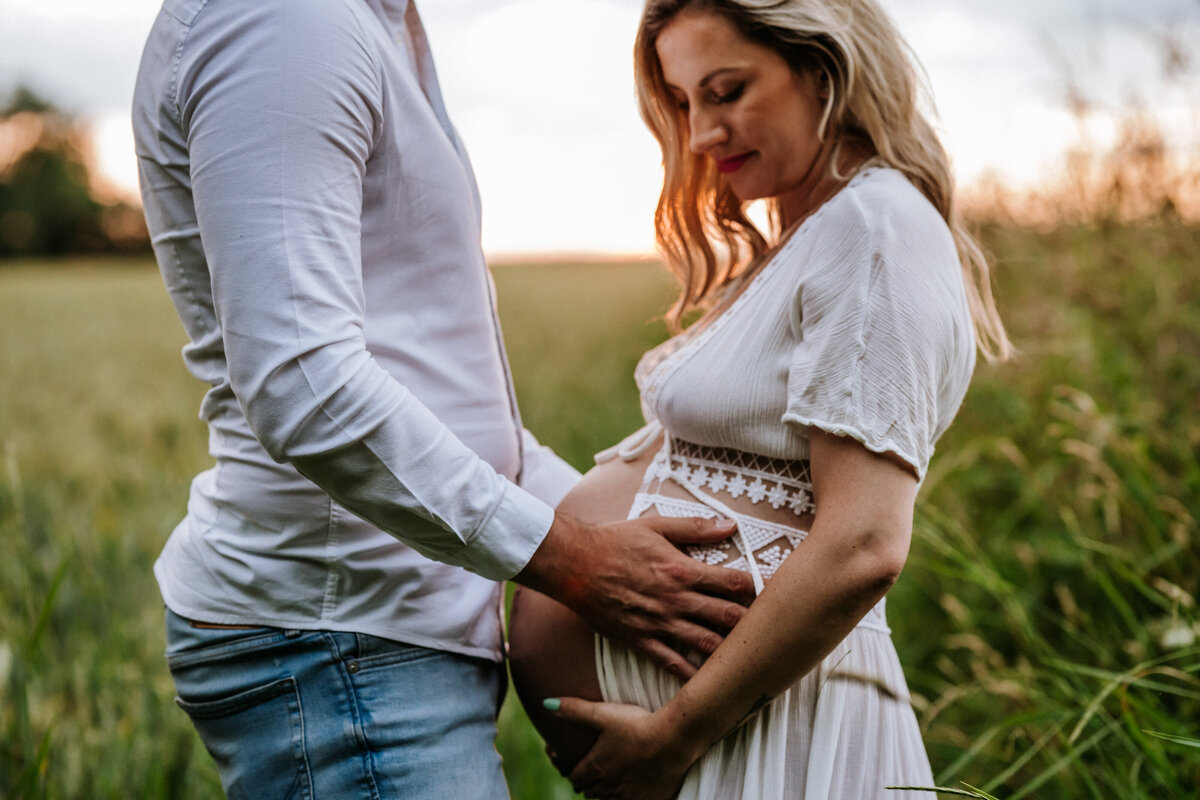 Pregnancy-maternity-motherhood-photographer-buckinghamshire-11