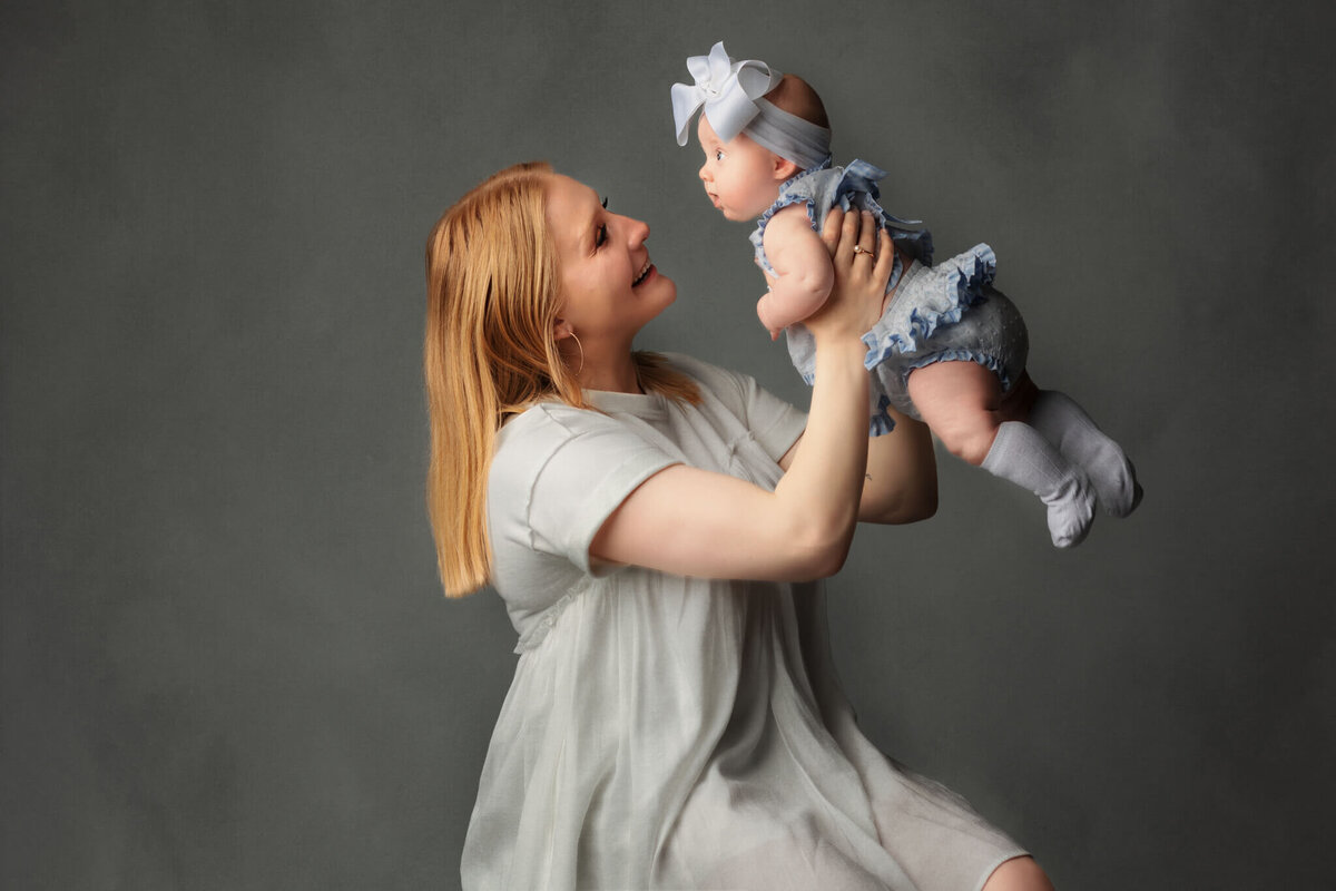 Best Motherhood photography NW Arkansas, motherhood portraits near me, mommy and me photography NW Arkansas