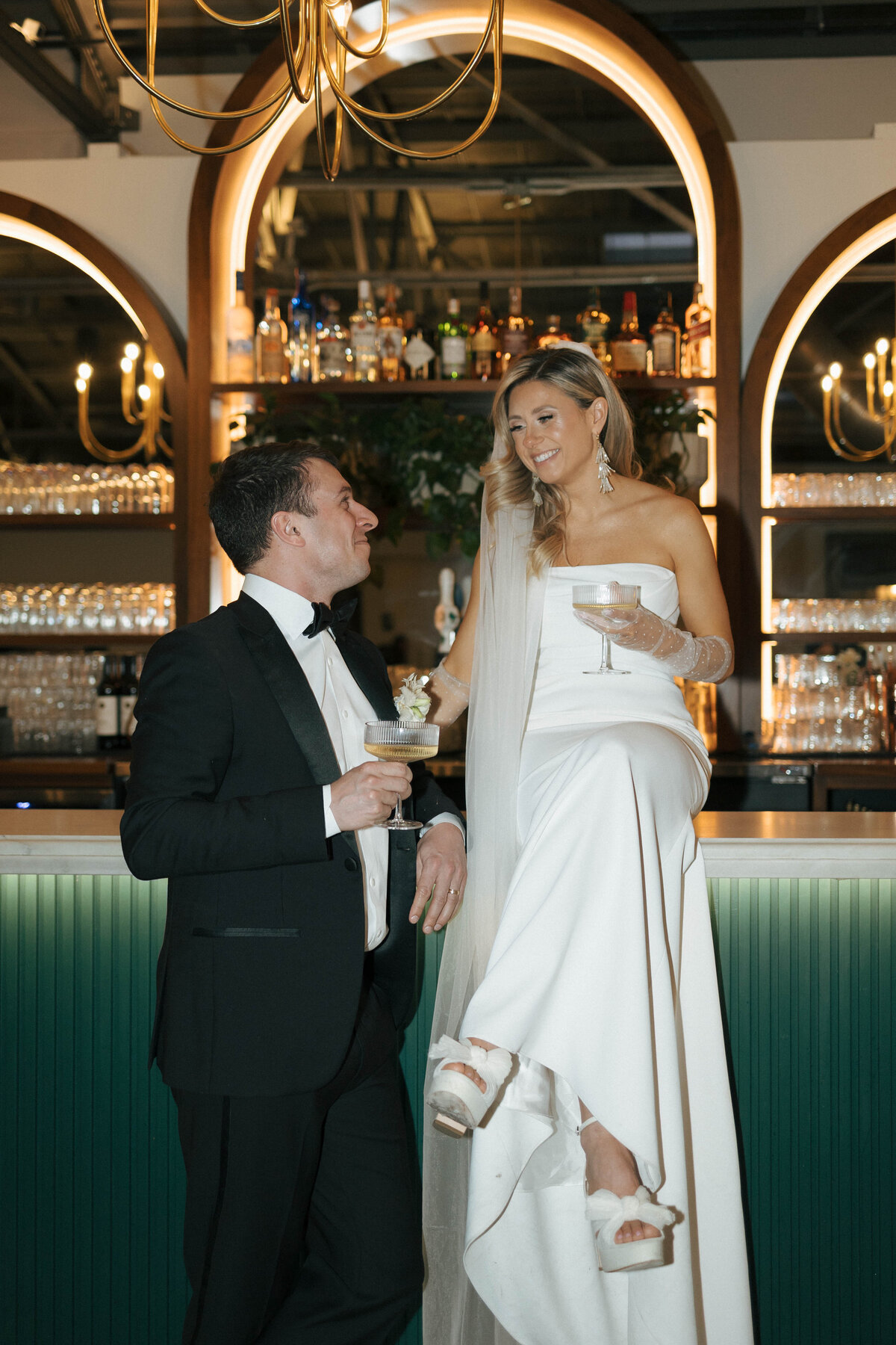 A timeless and elegant bride and groom captured on their luxury wedding day in Milwaukee, Wisconsin, exuding sophistication and romance.