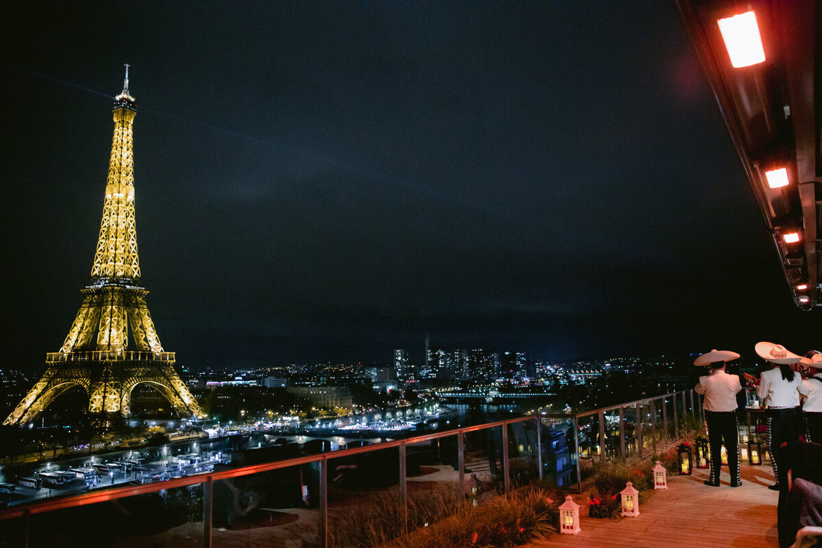 Eiffel Tower Paris Proposal Planner - Alejandra Poupel Events -1