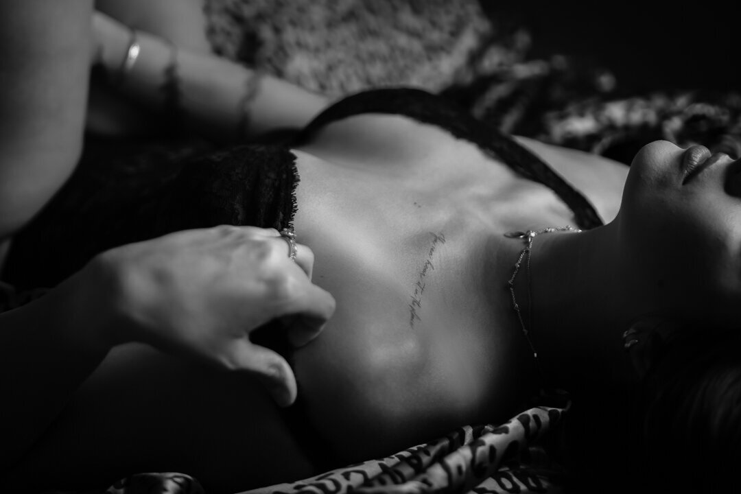 dallas-boudoir-photography-bepresentstudios-Logan-24