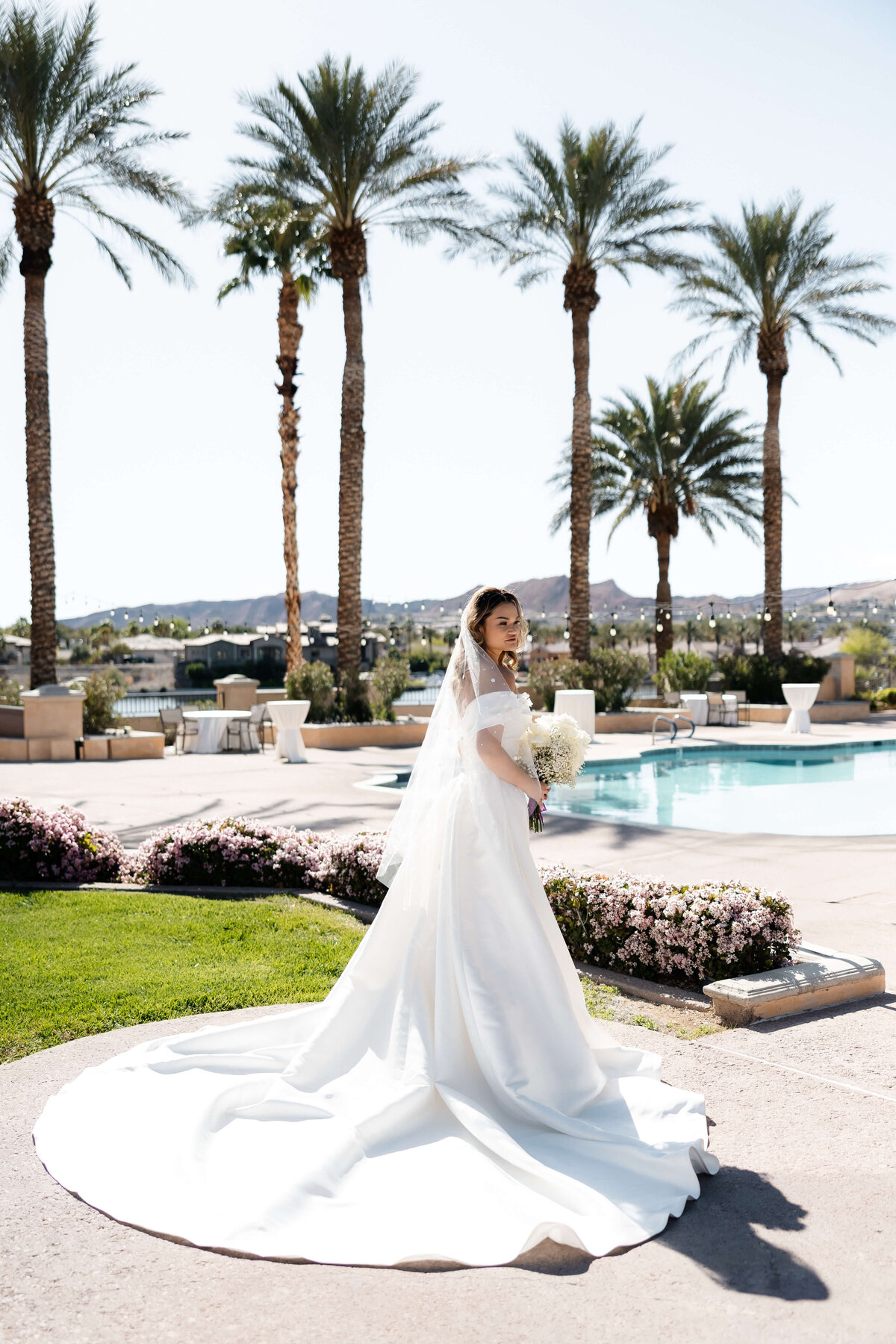 43_riskyexposure_marley-simon_las-vegas-elopement-photography