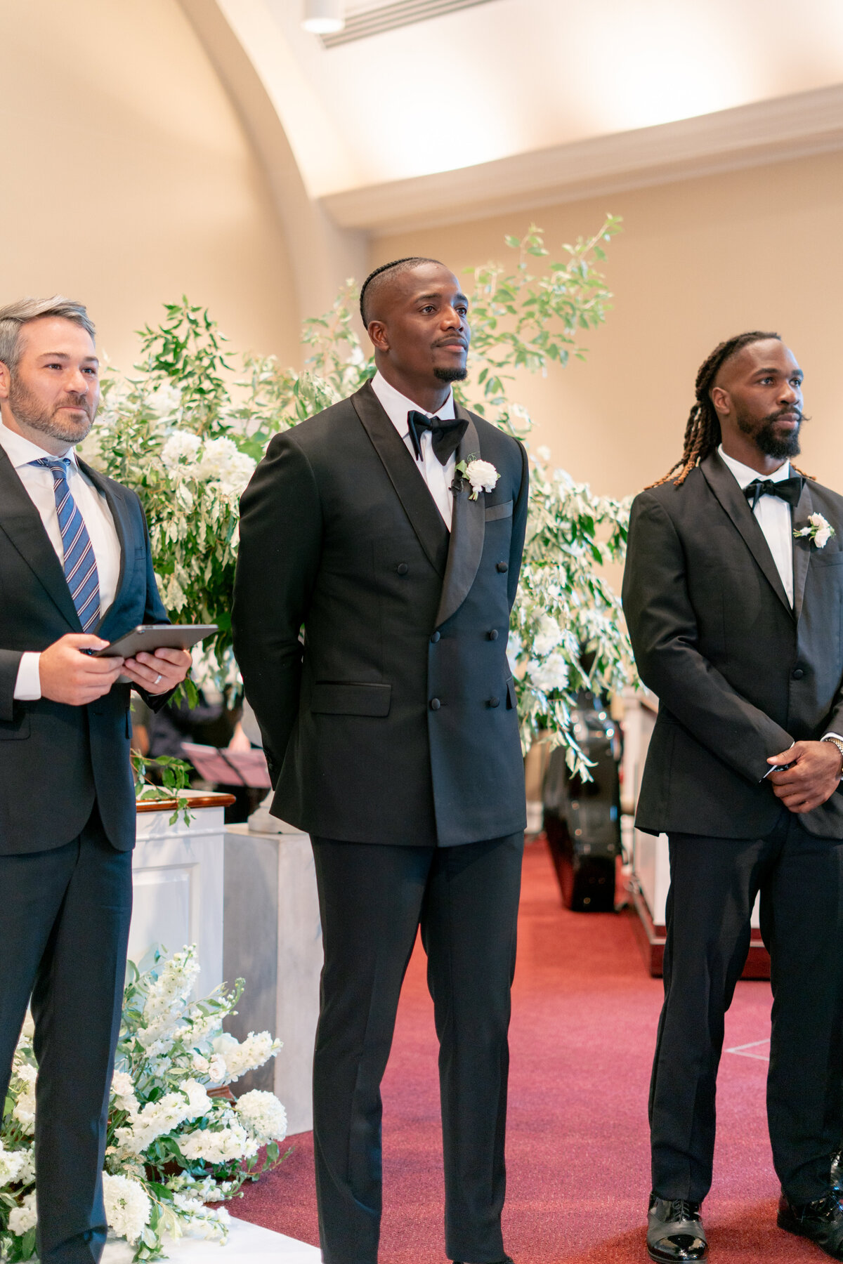 Savannah-Jamey-Country-Club-Buffalo-Summer-Wedding-9