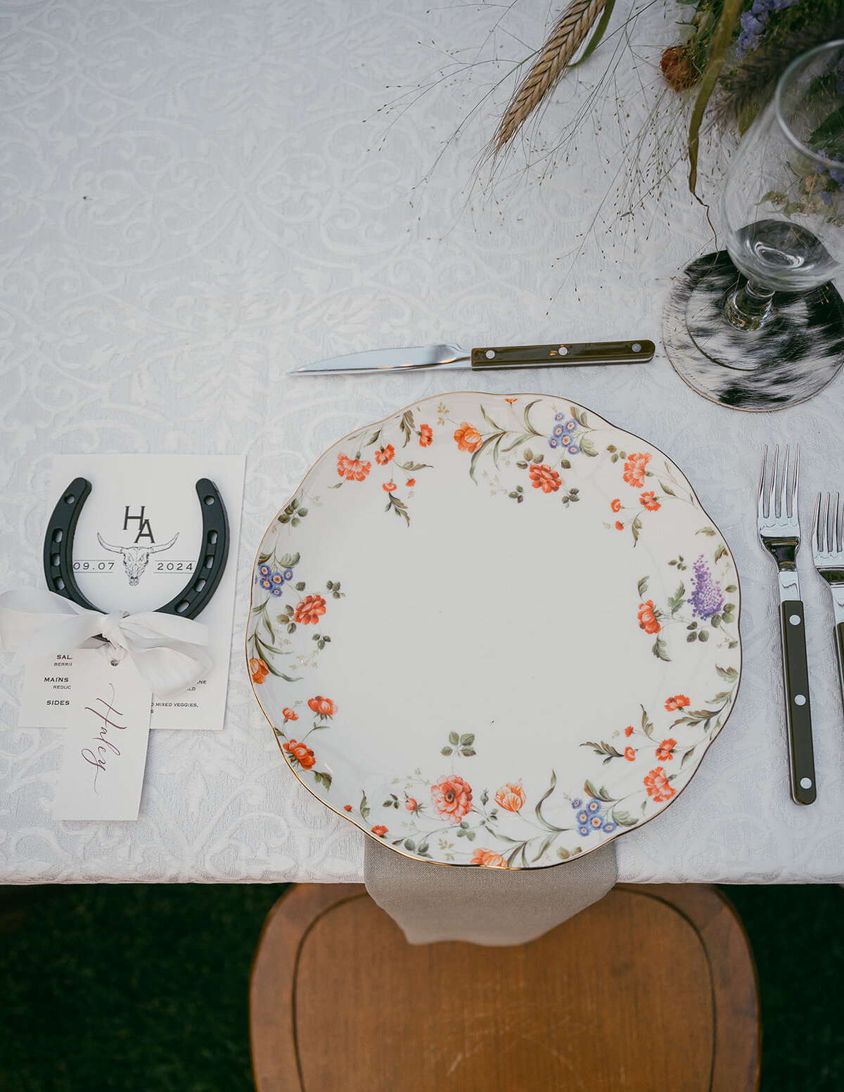presley-gray-photo-Deerlodge-rustic-western-Montana-wedding-6217