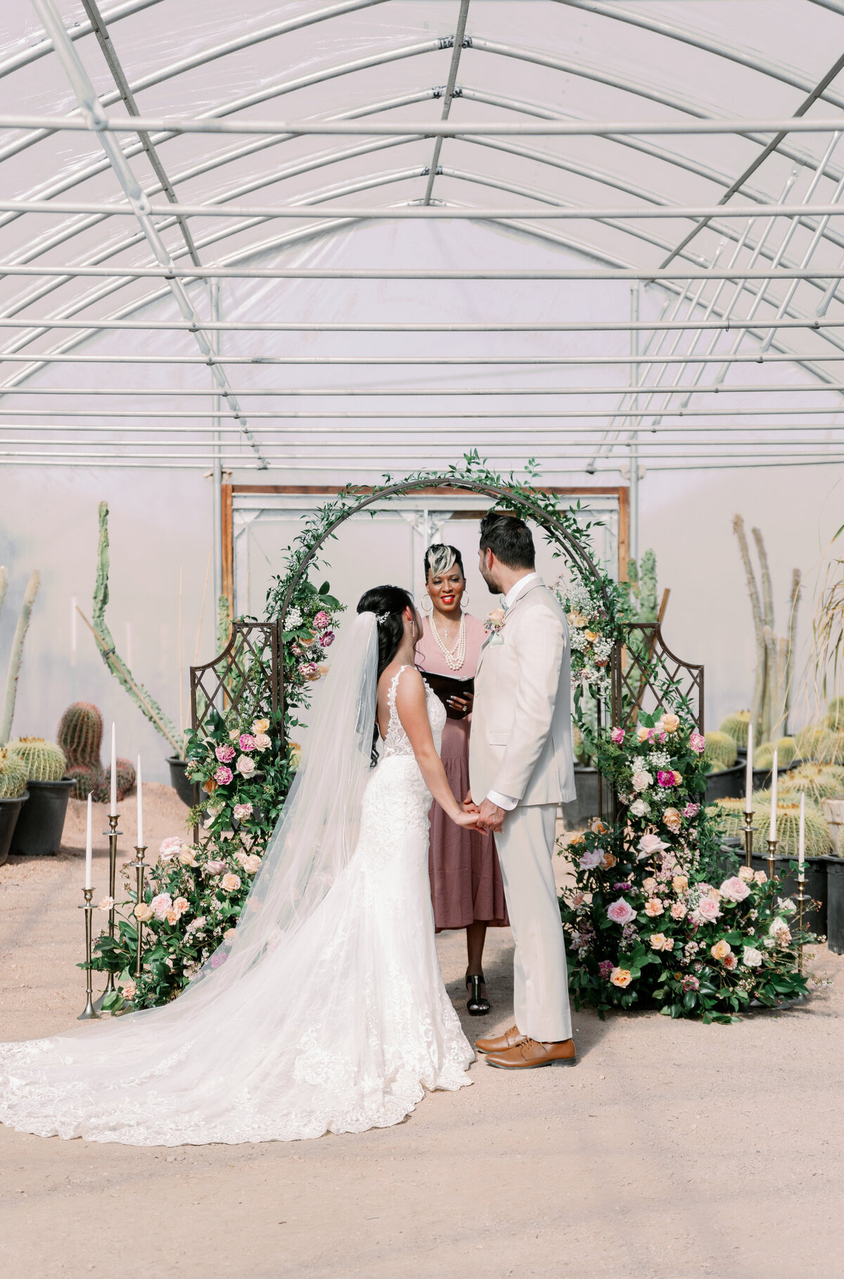 of-the-desert-flor-las-vegas-wedding-florist-cactus-joes-0017