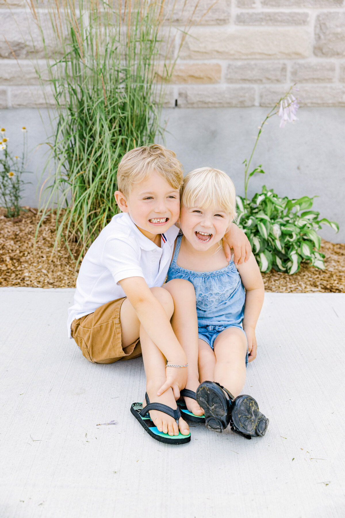 family-mini-session-ontario-ottawa-grey-loft-studio-2024-8