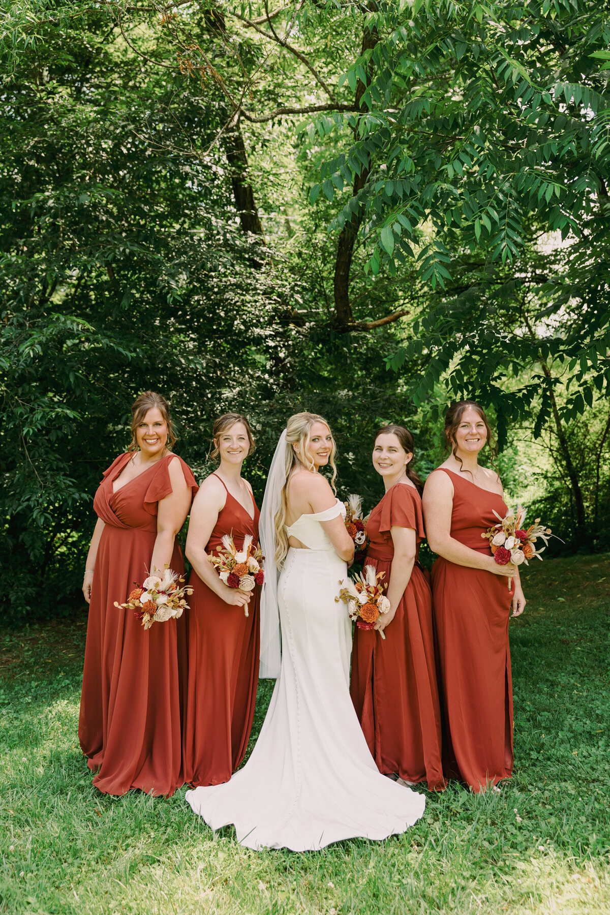 4 Points Farm Bride and Bridesmaids (3)