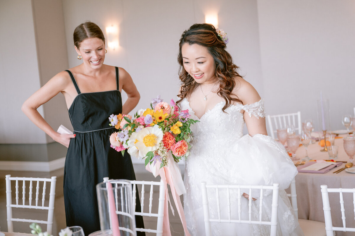 Le Belvedere-Bright-Spring-Floral-Wedding-Photography-by-Emma 33