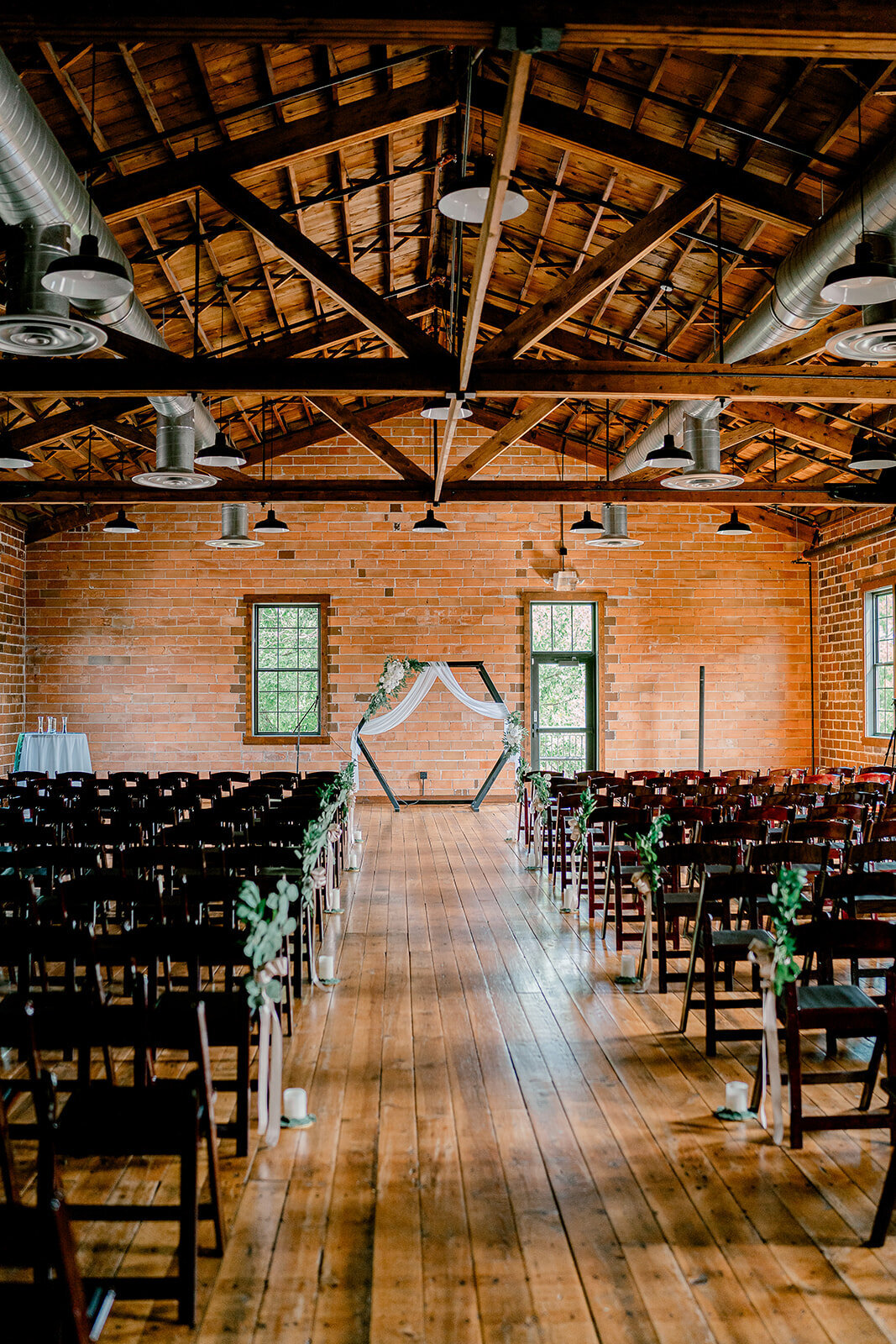 Eau-Claire-Wedding-Photographer-Getting-Ready-18_websize (1)