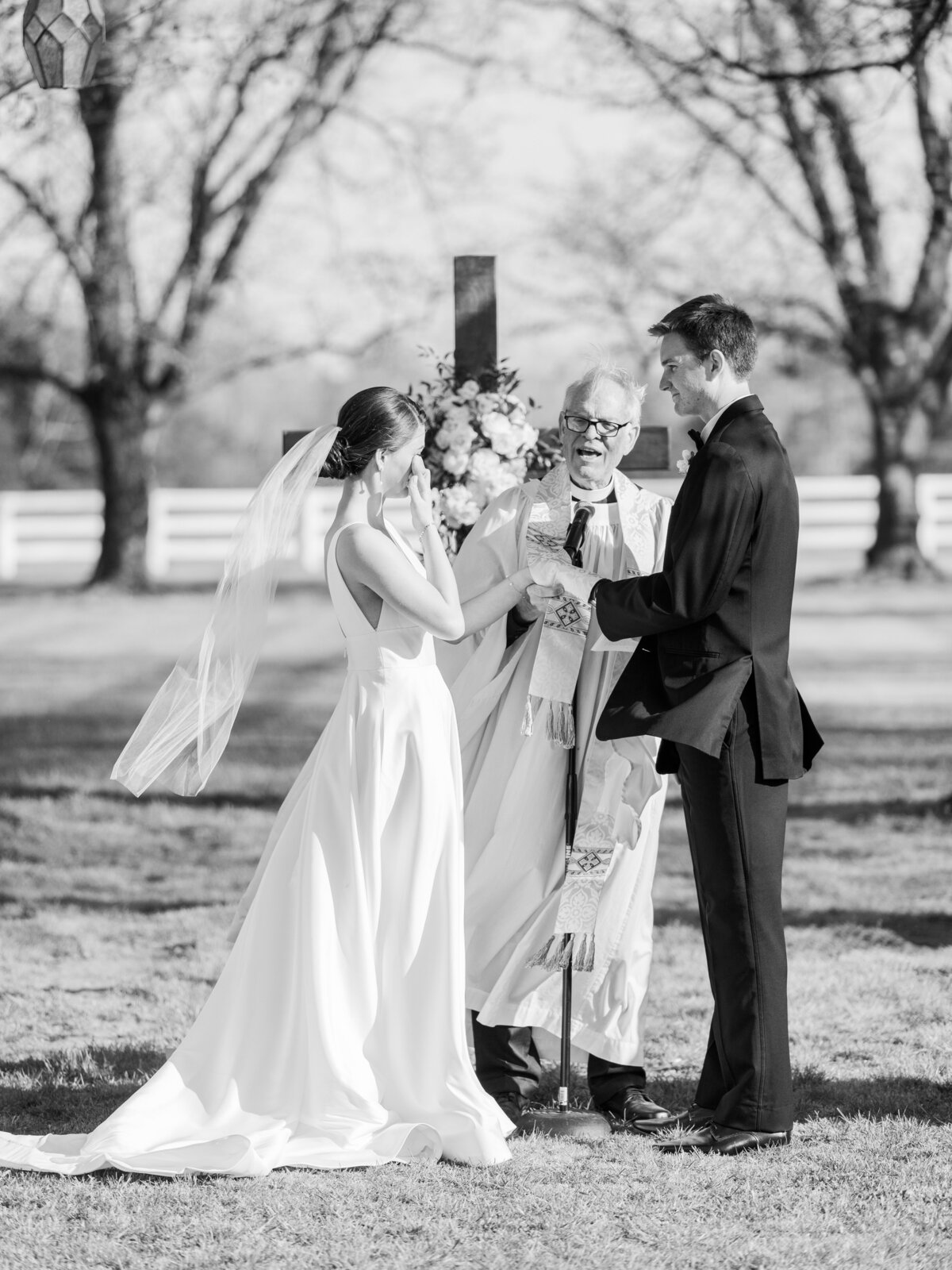 Elizabeth&Dahler_Wedding2022_CastleCiderHill_AngelikaJohnsPhotography-42