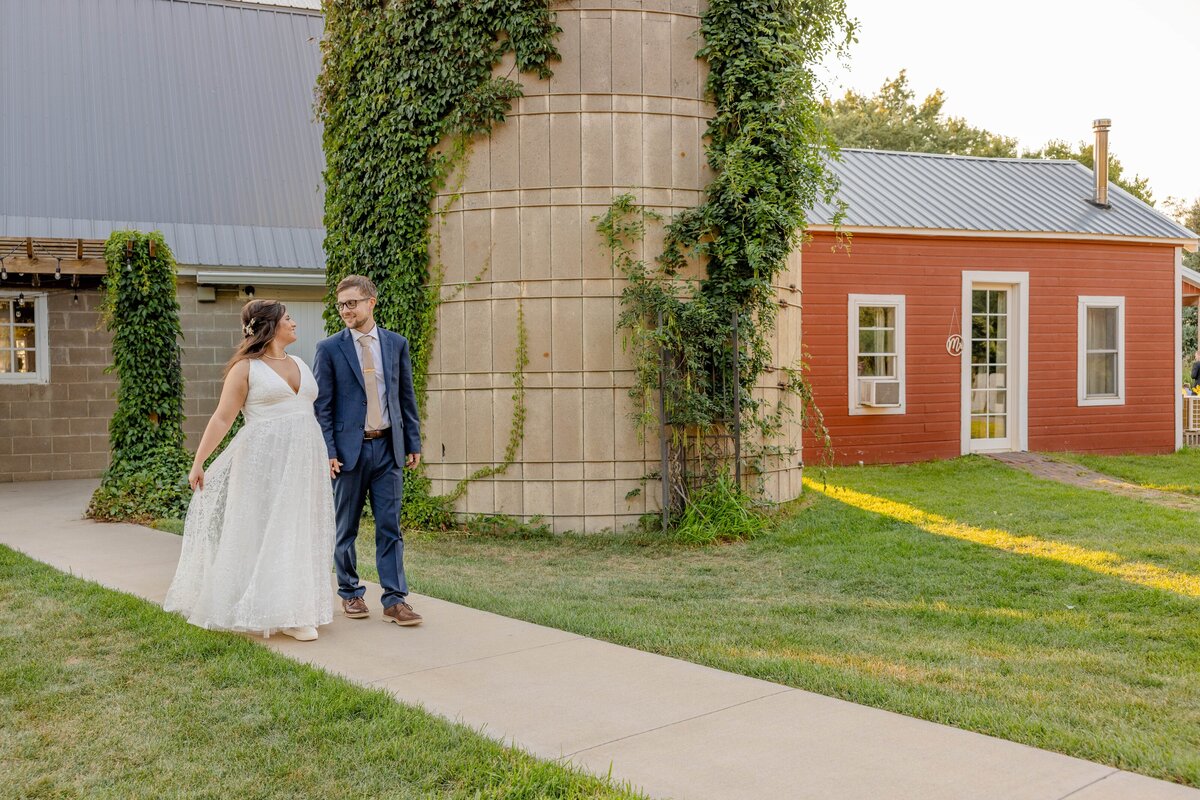 Ali & Jyles Wedding Photo - DVX11263_-min