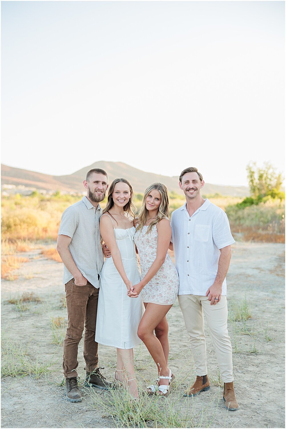 Neutral-Outfit-Insperation-Ideas-Family-Portraits-in-Menifee (18)