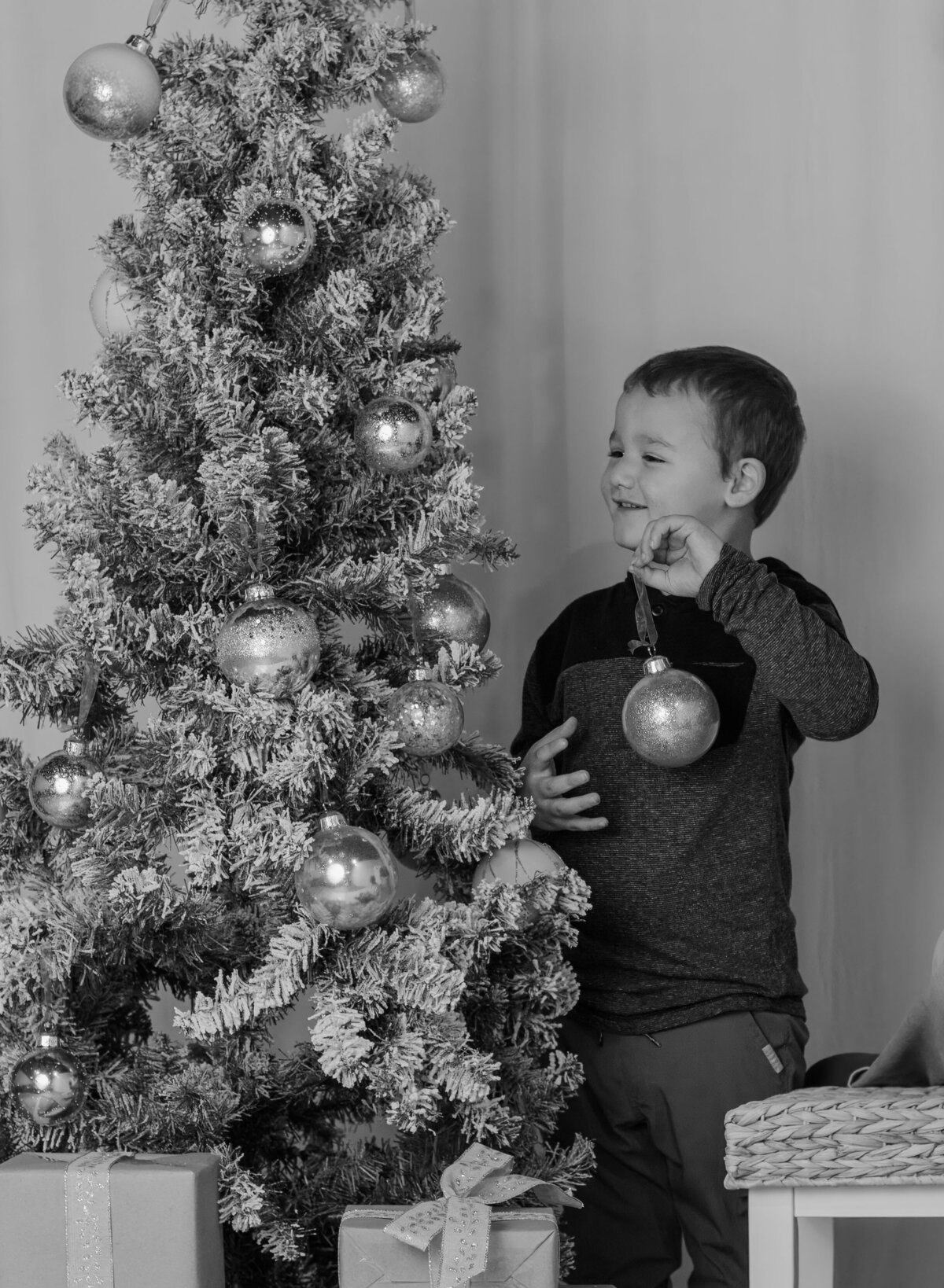Matt&Mallory's Christmas Photos_2024_038