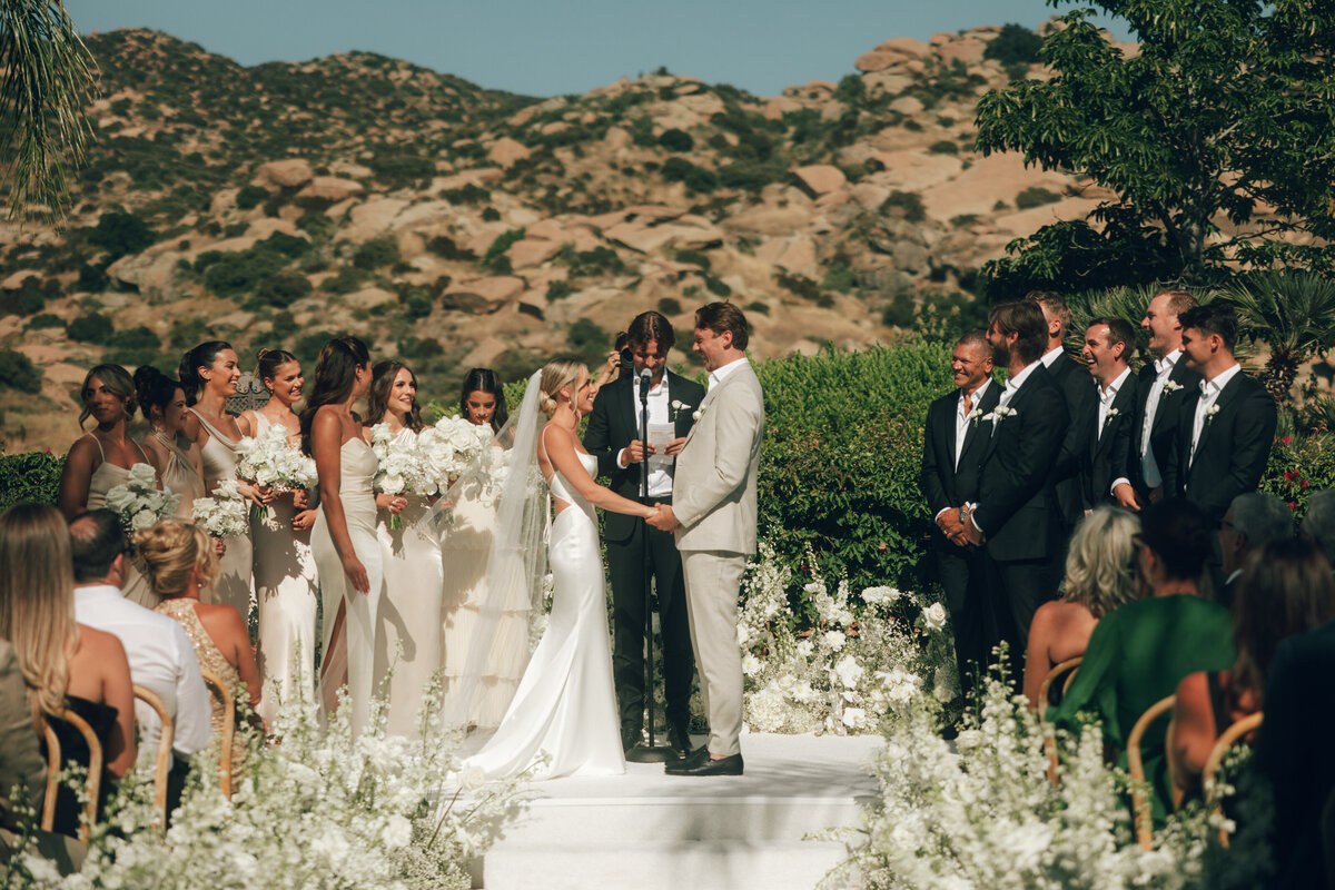 hummingbird-nest-ranch-california-elegant-luxury-wedding-51