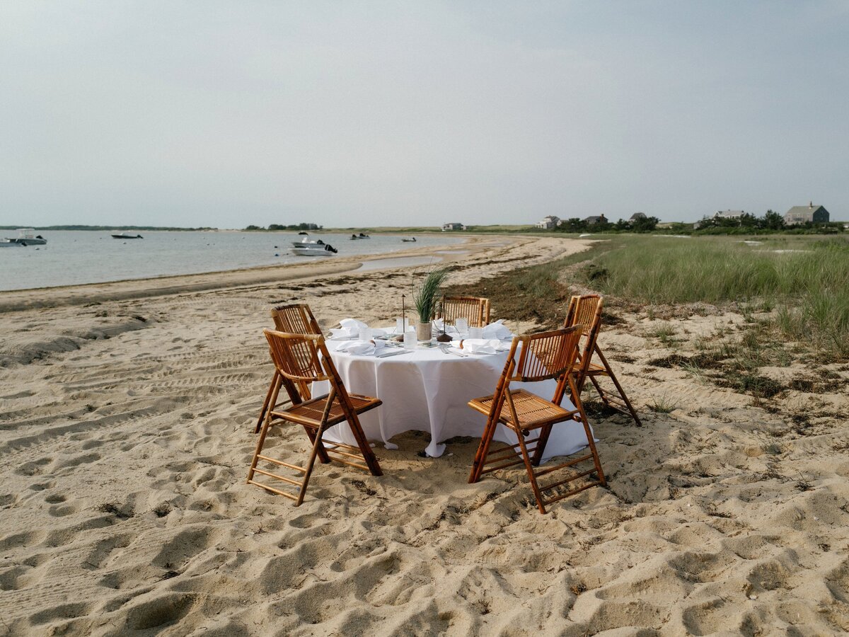 Wauwinet_Nantucket_Wedding_LevKuperman_005