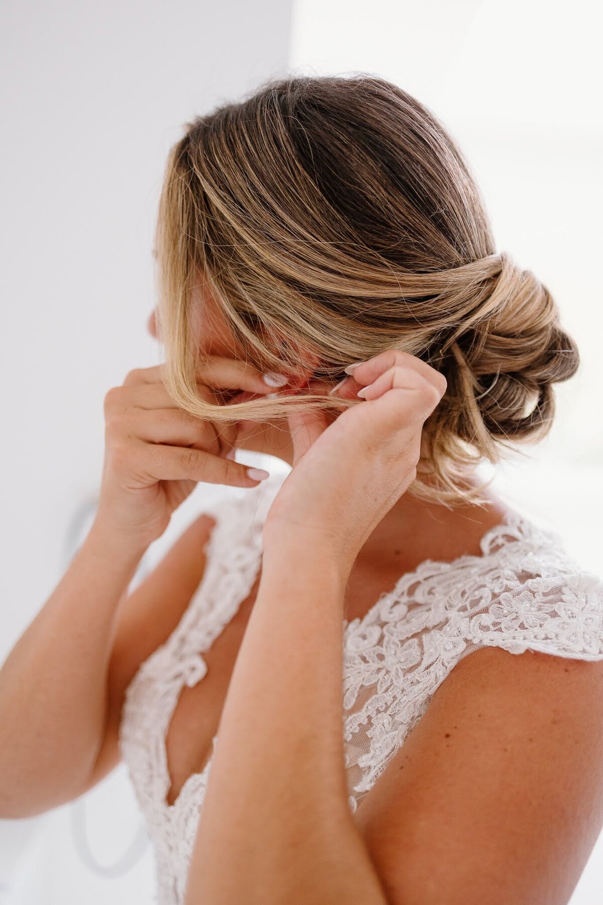 Nichole-Babiez-Photography-Dunham-woods-Geneva-Illinois-Wedding-luxury-editorial-timeless-modern-candid-bride-inspiration-chicago-photographer--16