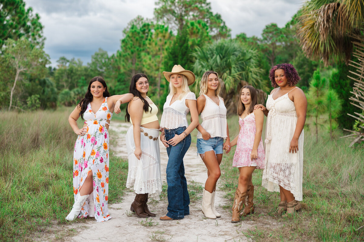 Suzie Lopes Photography - Blog Boho Senior Session-54