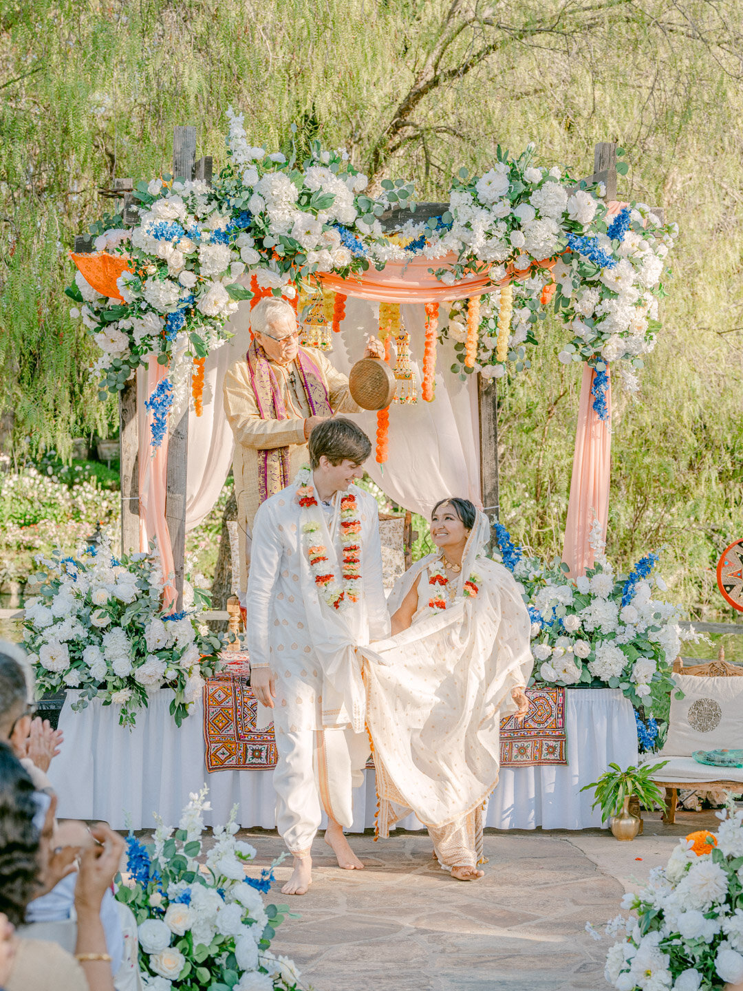 A breathtaking Destination Wedding , where Junmi and Chris exchanged vows against the backdrop of the Vineyard Captured with a timeless, editorial eye by Michael Asmussen, an internationally recognized destination wedding photographer specializing in luxury celebrations. Explore more of Michael’s work in Palm Springs, Los Angeles, Japan, Las Vegas, Seoul and beyond.