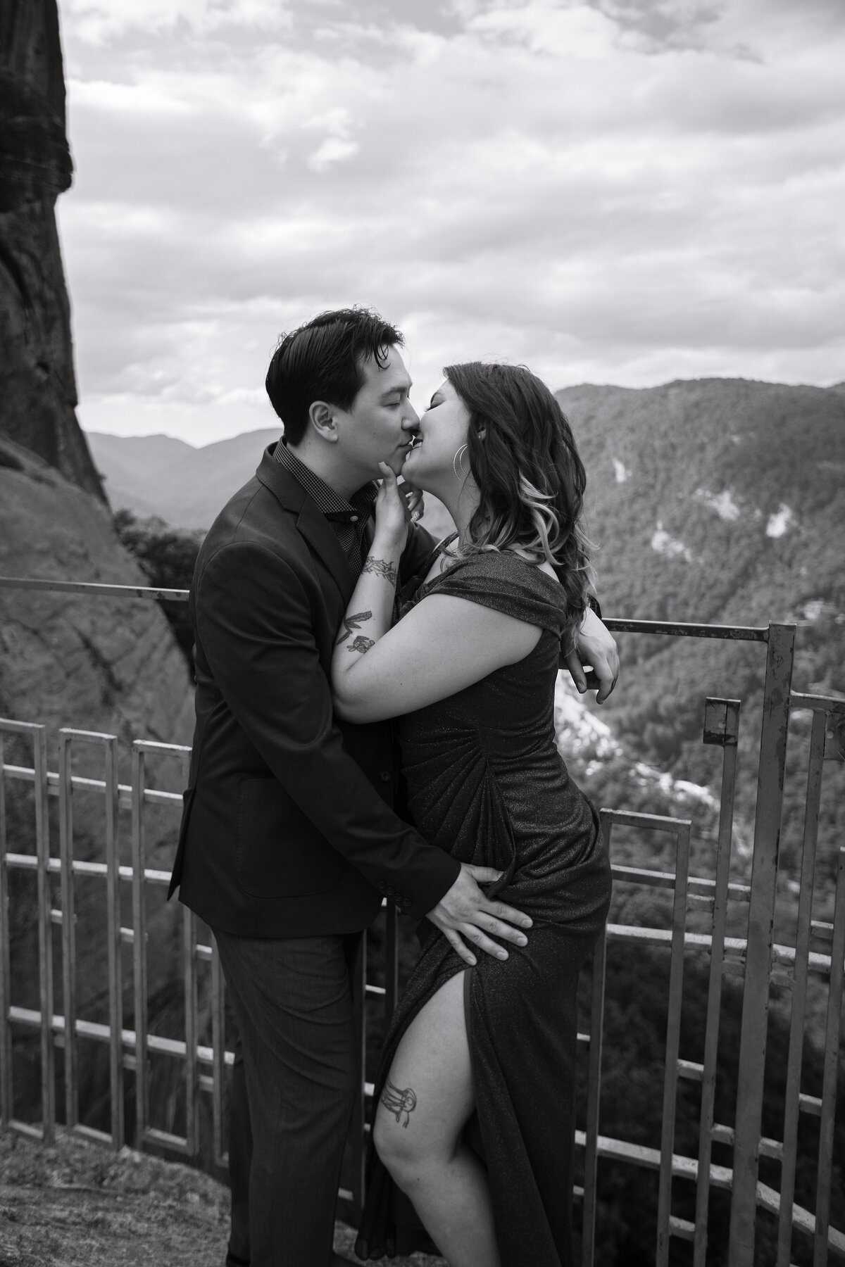 asheville-north-carolina-nc-engagement-session-surprise-proposal-photographer_0098