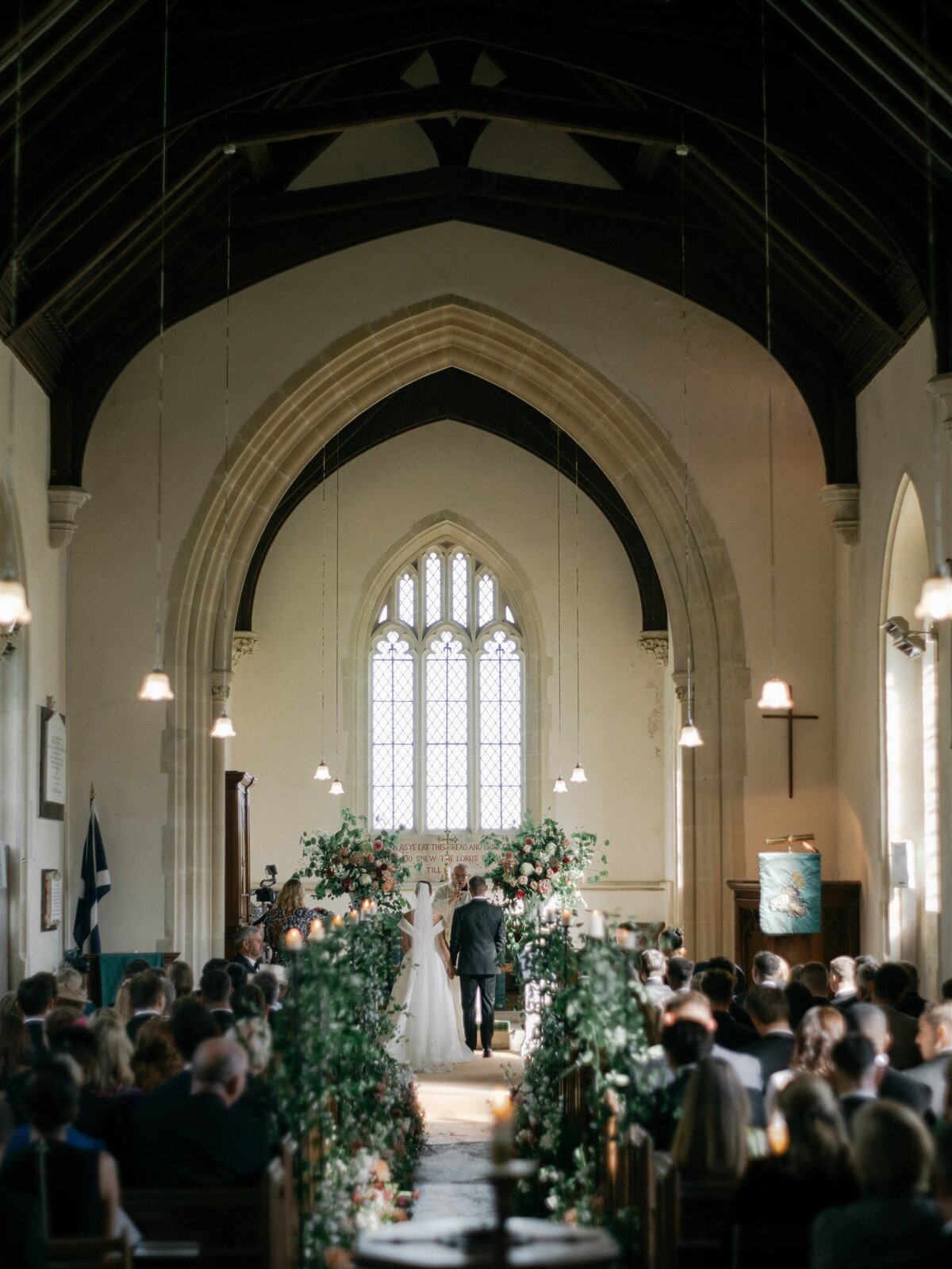MadelineGeorge_Ceremony_0419_Wizz & Wild Wedding Florals