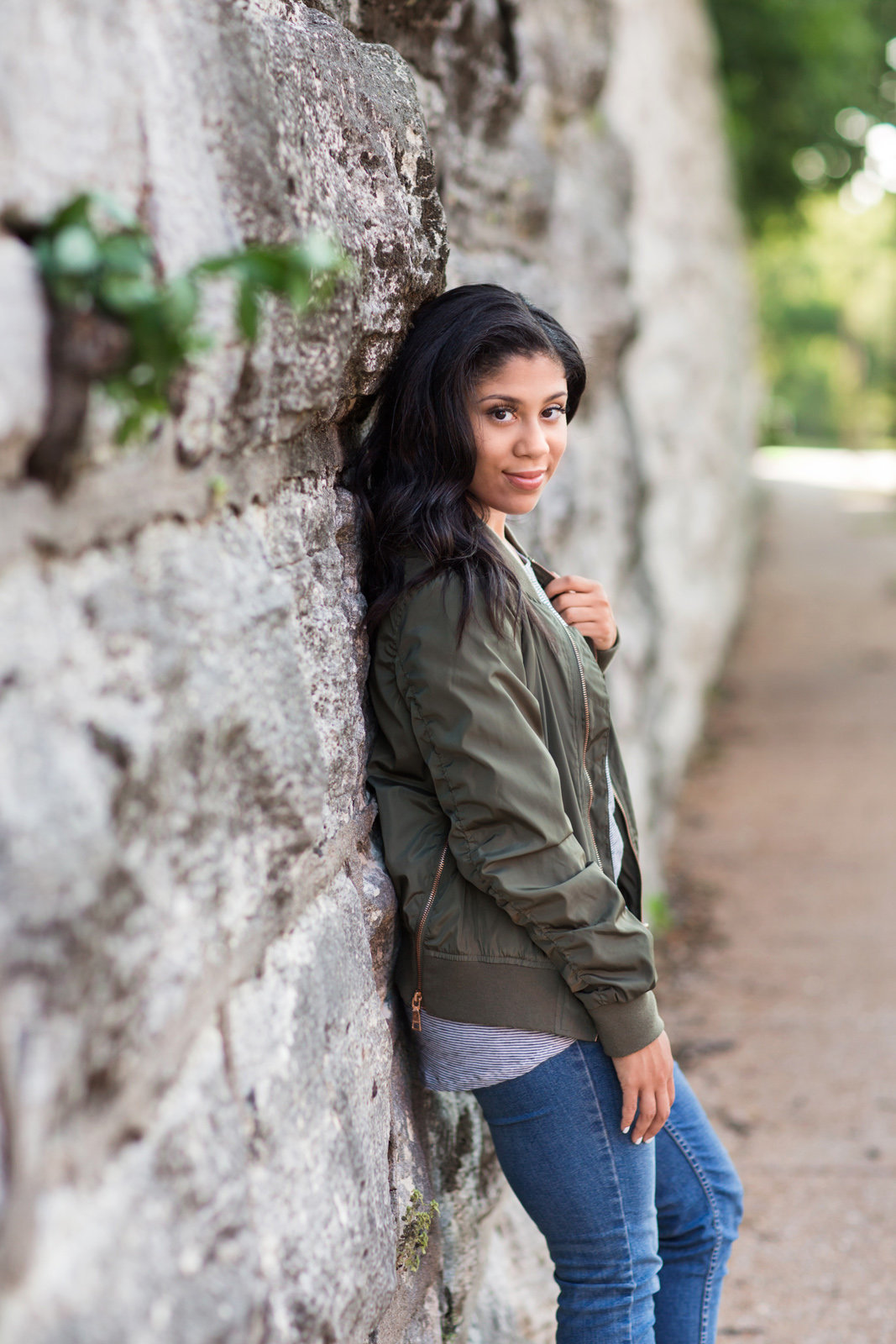 L Photographie high school senior photos Lafayette Square 21