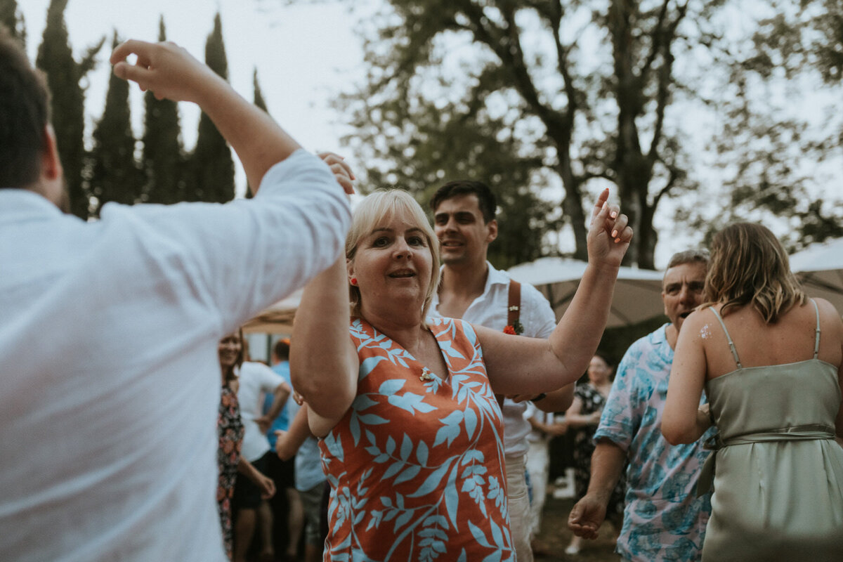 Kirstyandjames_chateaudecas_lauradeanphotography_dorsetweddingphotographer-1294-1