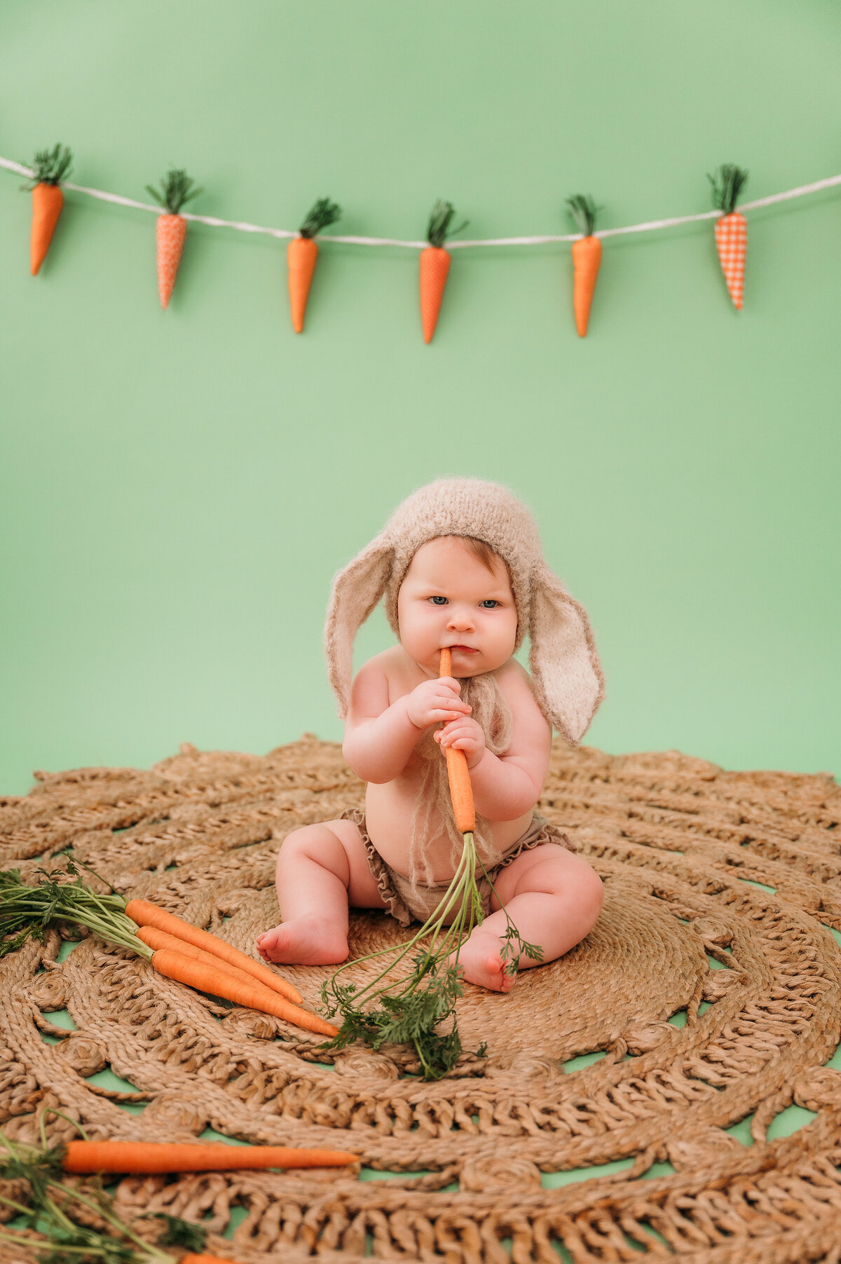 Margaux-9Month-FarmersPhotography-61
