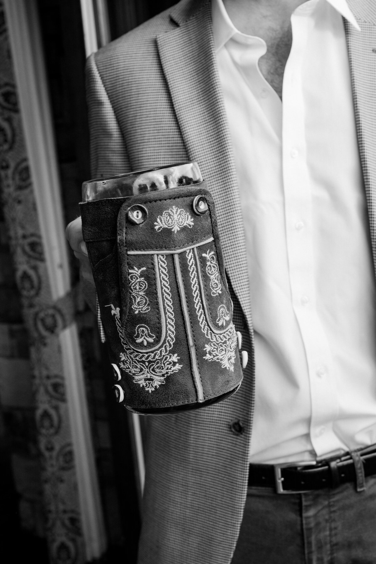 KateEdwardsWeddings_Caroline&Tom_WelcomeParty_Finals-189