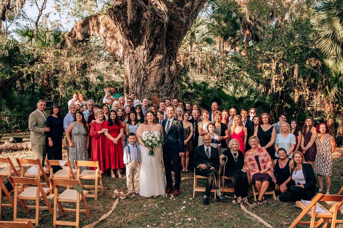 large family photo at wedding in fairchild oak ormond