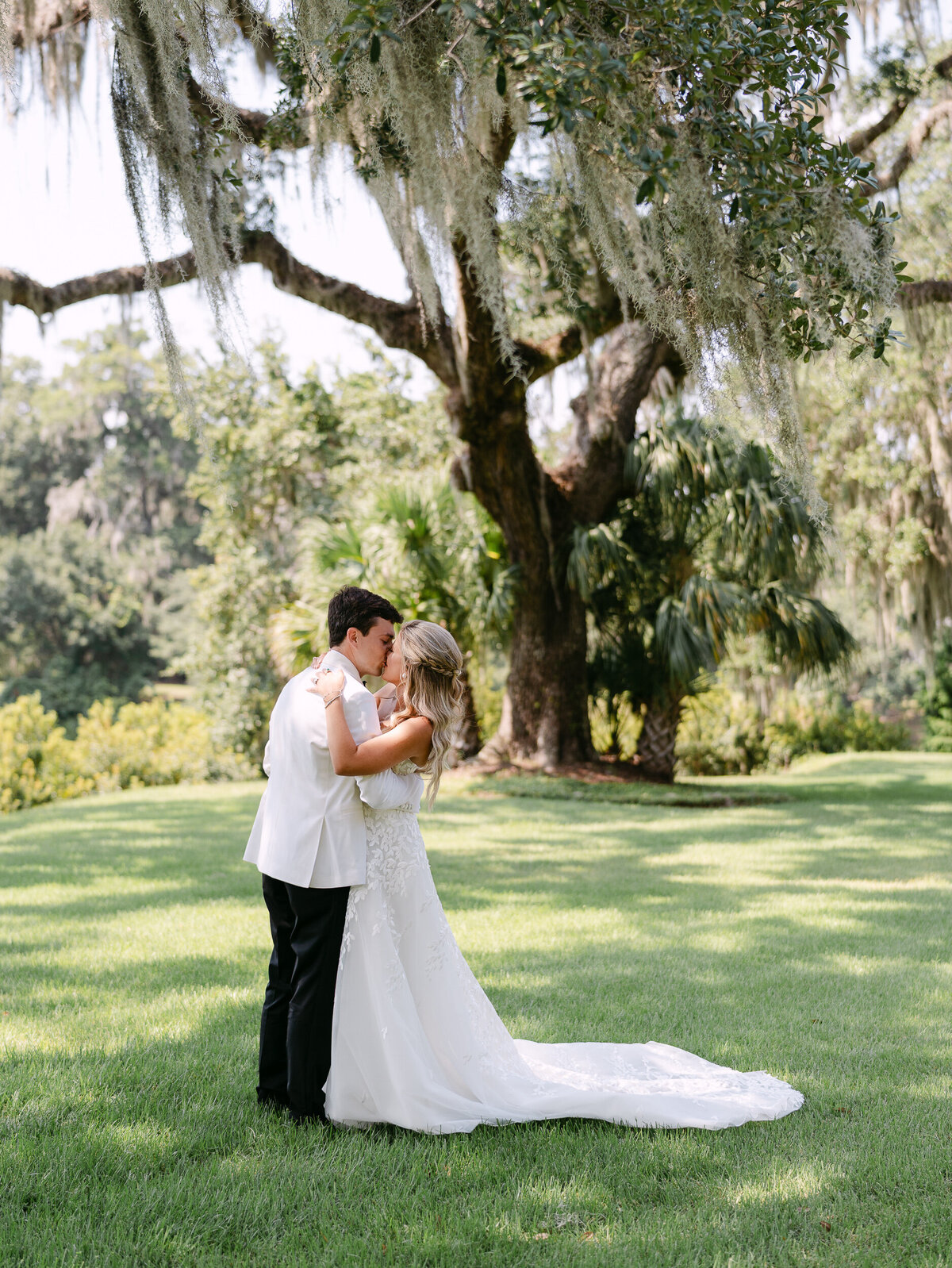 bluffton-wedding-photographer-montage-palmetto-bluff-17