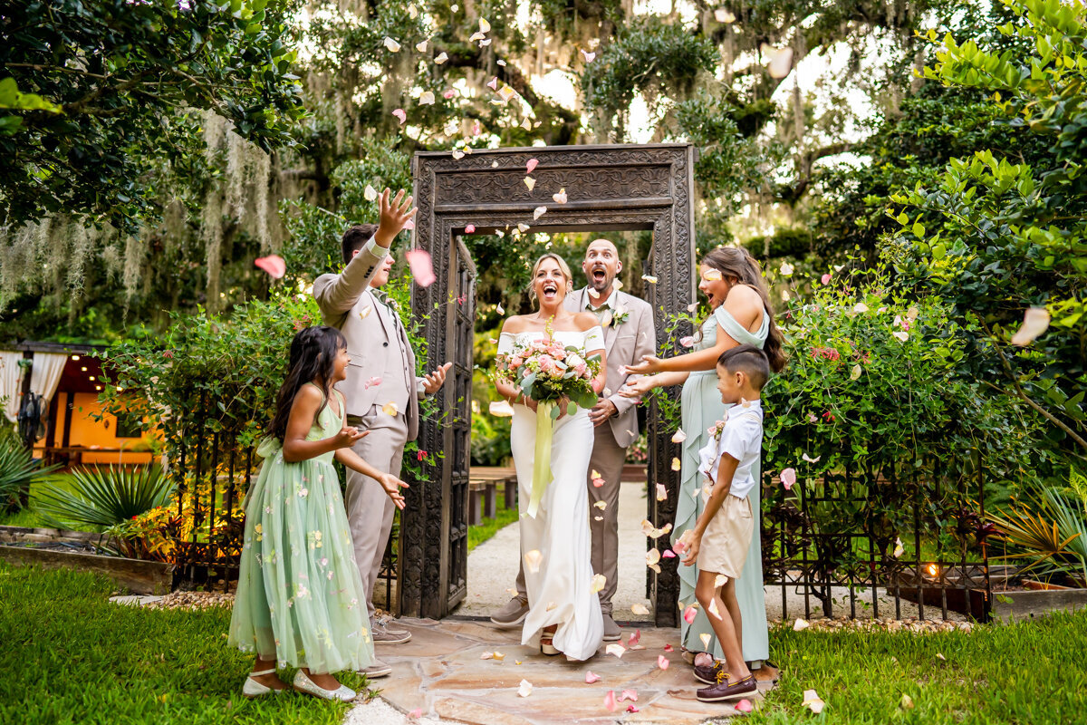 maddness-photo-del-favero-oasis-vow-renewal-chantilly-chic-celebrations-7