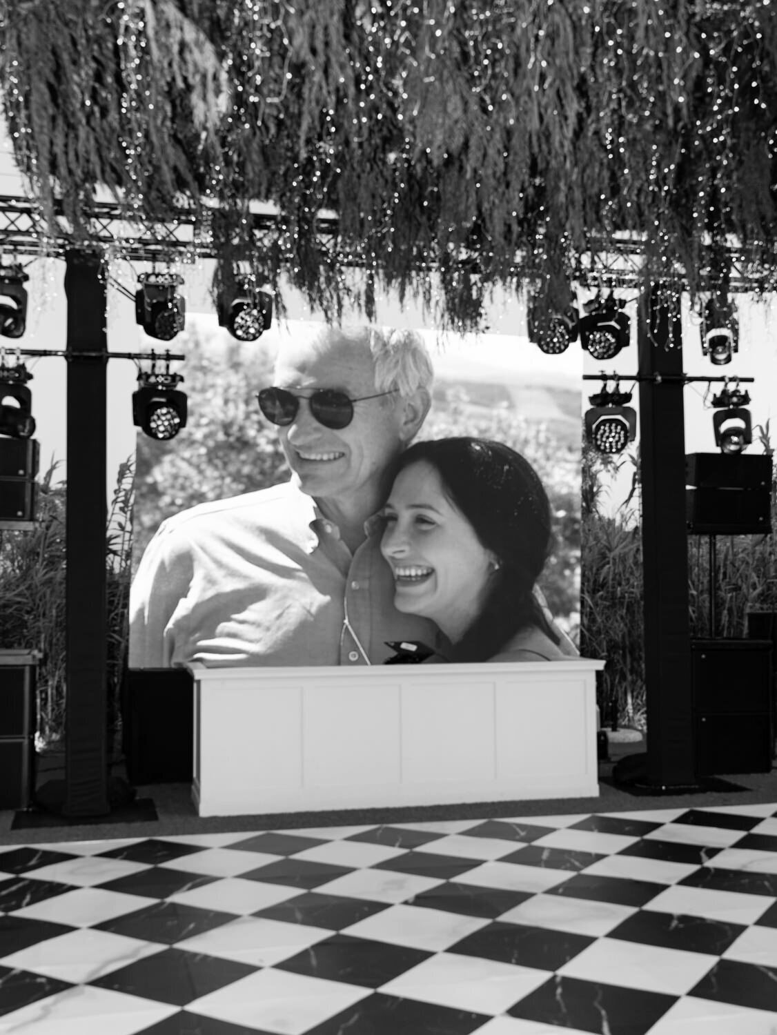 Romantic-Wedding-at-Island-Art-and-Taste–The-Residence-098