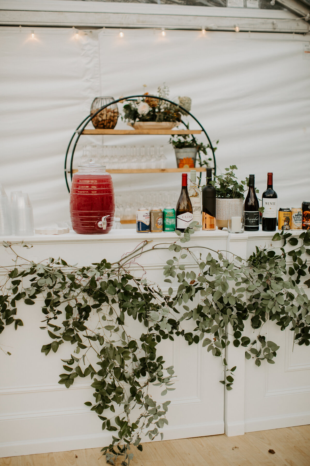 Liam-Victoria-Little Flower Farm-Hopkinton-MA-933