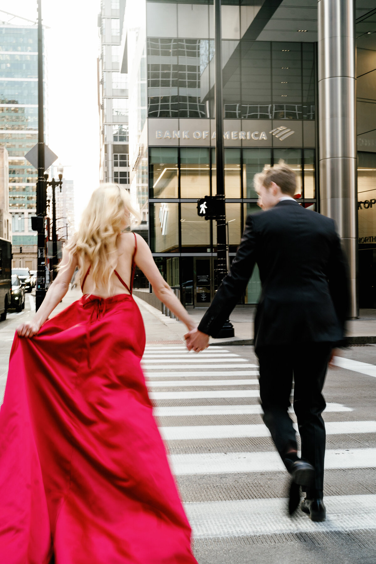 Aspen-Avenue-Chicago-Wedding-Photographer-Lyric-Opera-House-Elegant-Timeless-Classic-Luxury-Downtown-True-to-Color-Bold-Romantic-Chicago-Theater-Lurie-Garden-FAV-77
