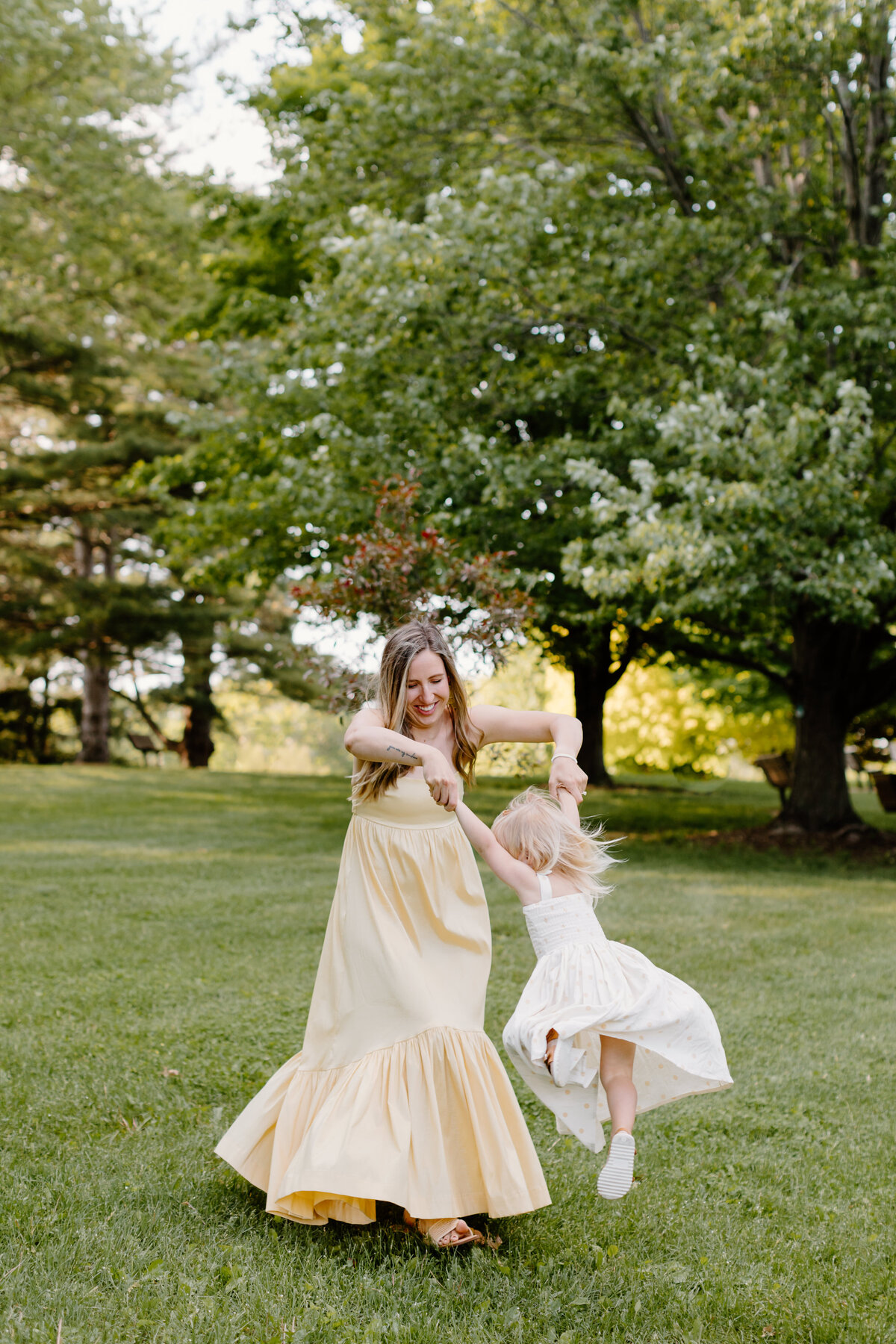 christina_ney_photography_wedding_engagement_lifestyle_photographer_dubuque_iowa_wedding_planning_assistance_adventurous_bold_laidback Family Photography51