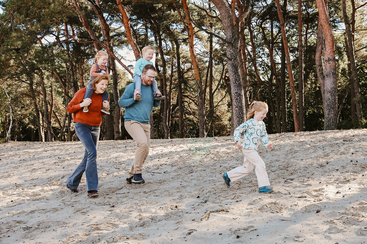gezinsfotograaf woerden, herfstfotoshoot, familiefotografie Soesterduinen
