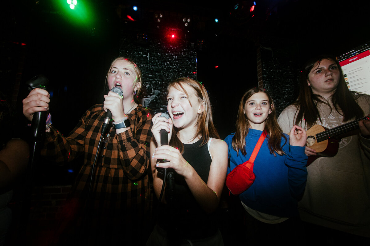 10.16.24-Rachel-DesJardins-Photography-Lydia's-Birday-at-Stillwater-Escape-Co-Rockstar-Room-12