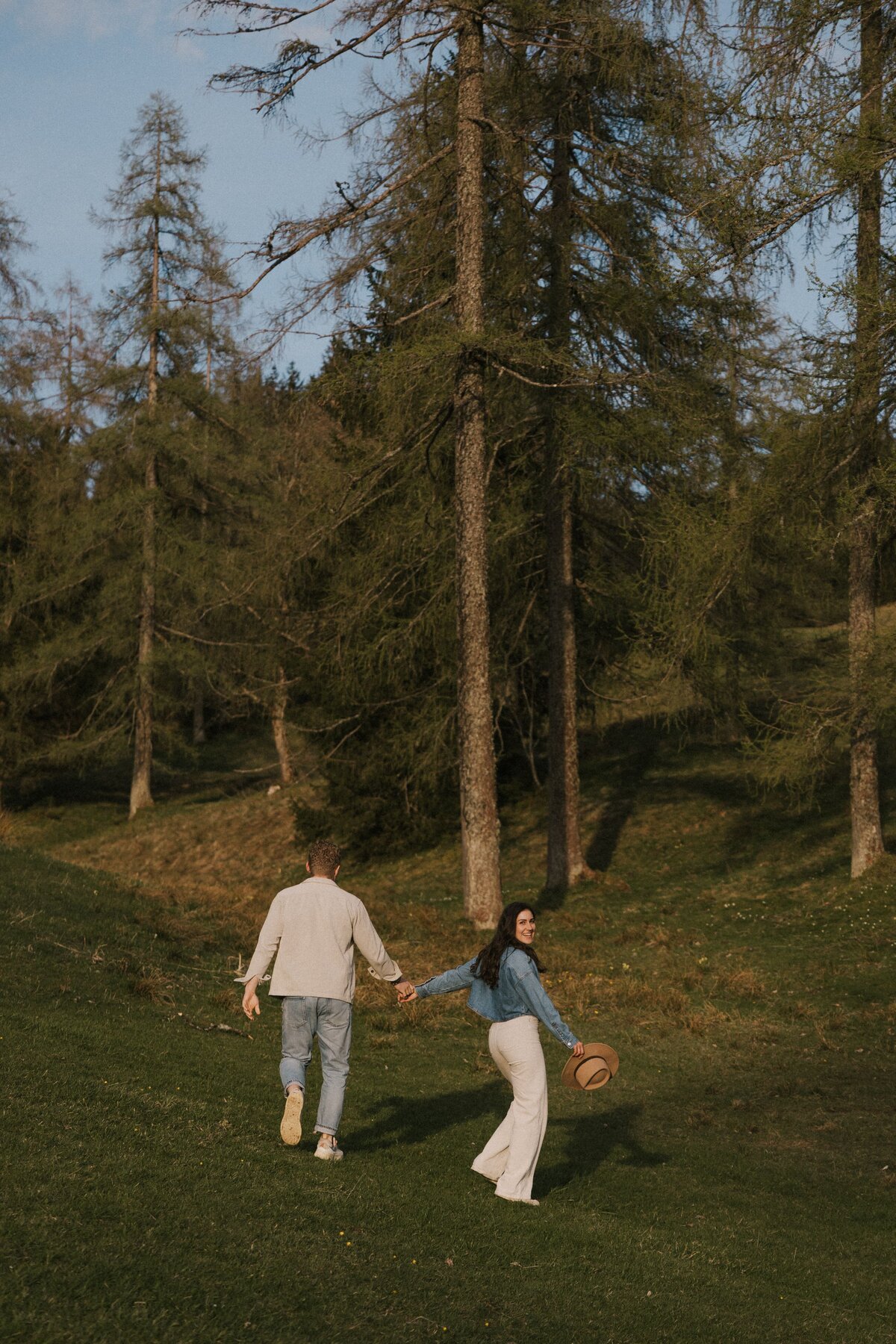 Verlobungsshooting-Salzburg-Berge-Sonnenuntergang-01