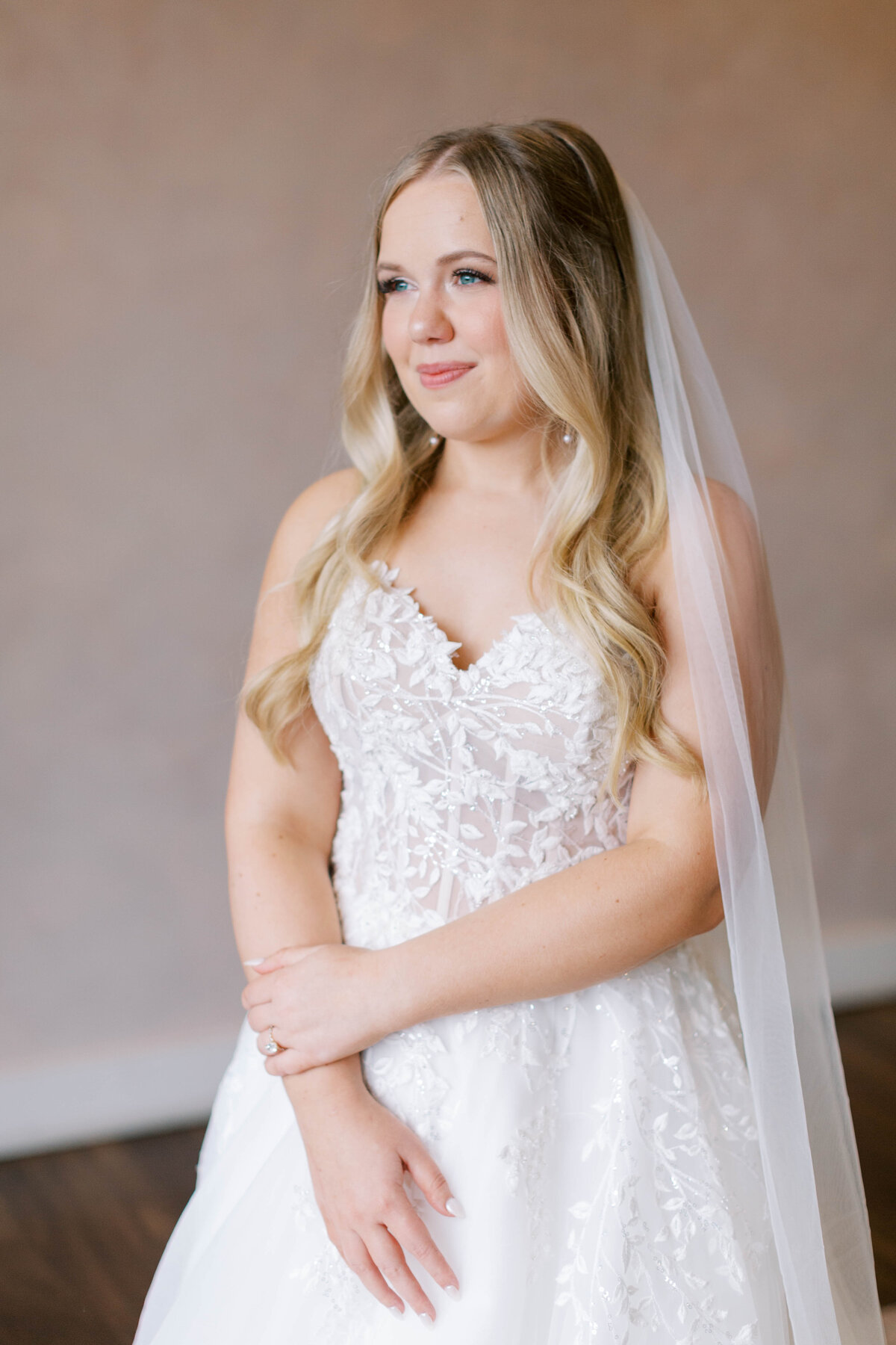 Nicole + Zach Wedding Day Previews-31