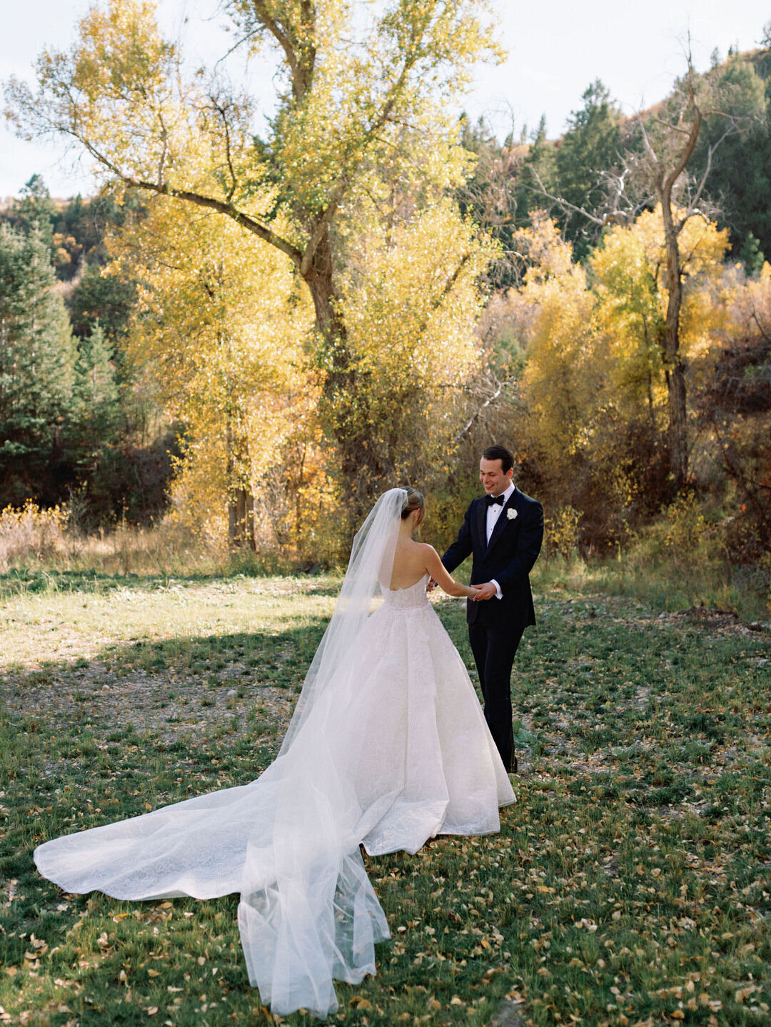MacRyan-Lodge at Blue Sky Utah Wedding by GoBella39