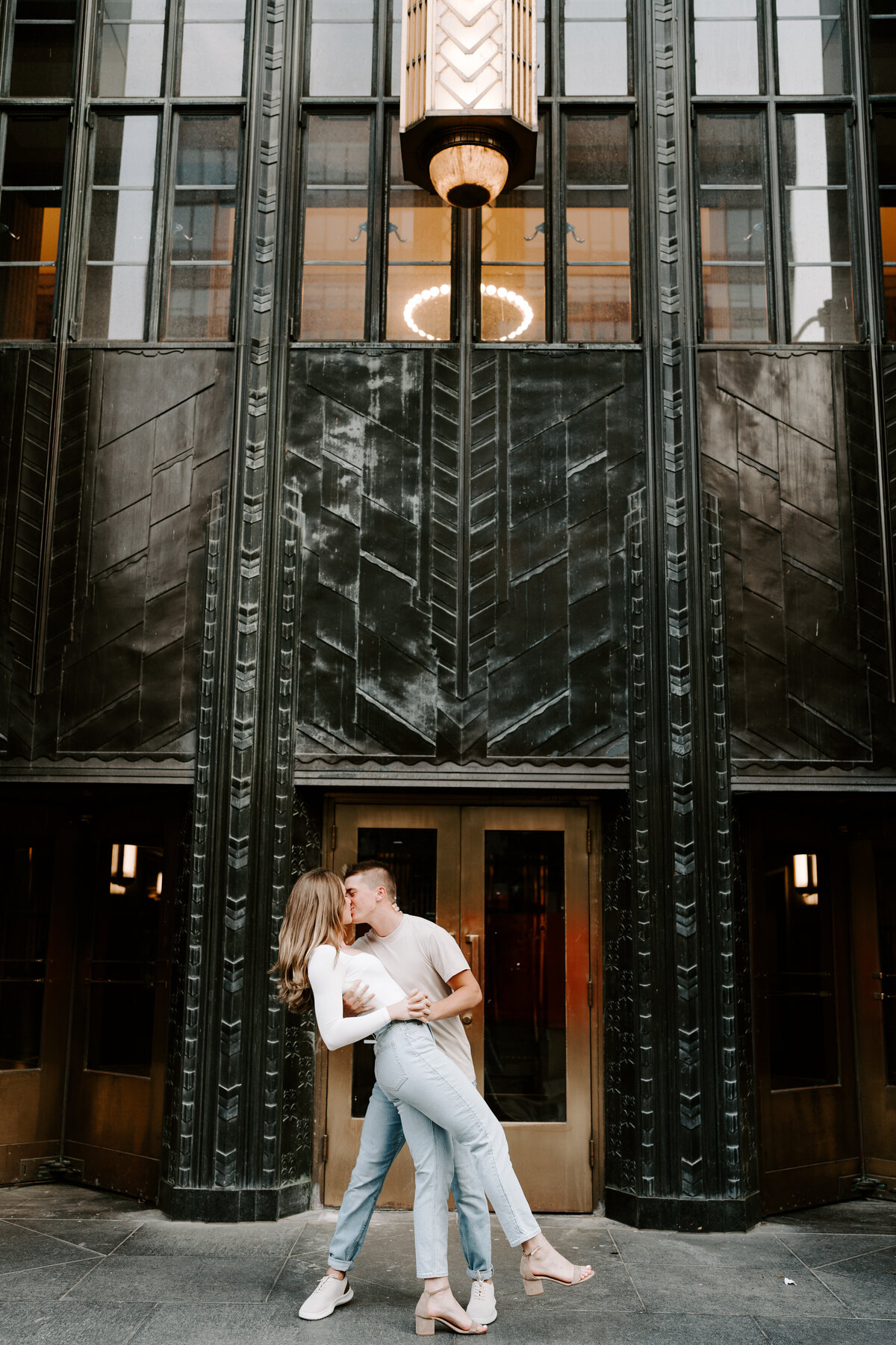 emma-lawson-downtown-des-moines-engagement-29