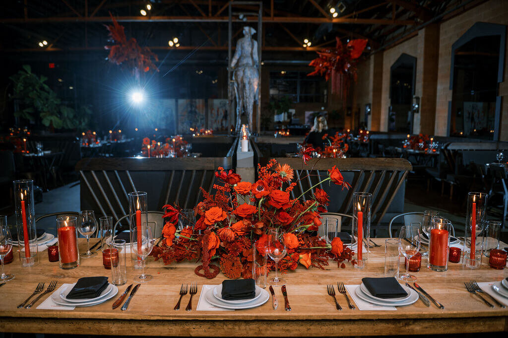 32.nashville-red-mononchromatic-decor-fifth-and-taylor-modern-vintage-events