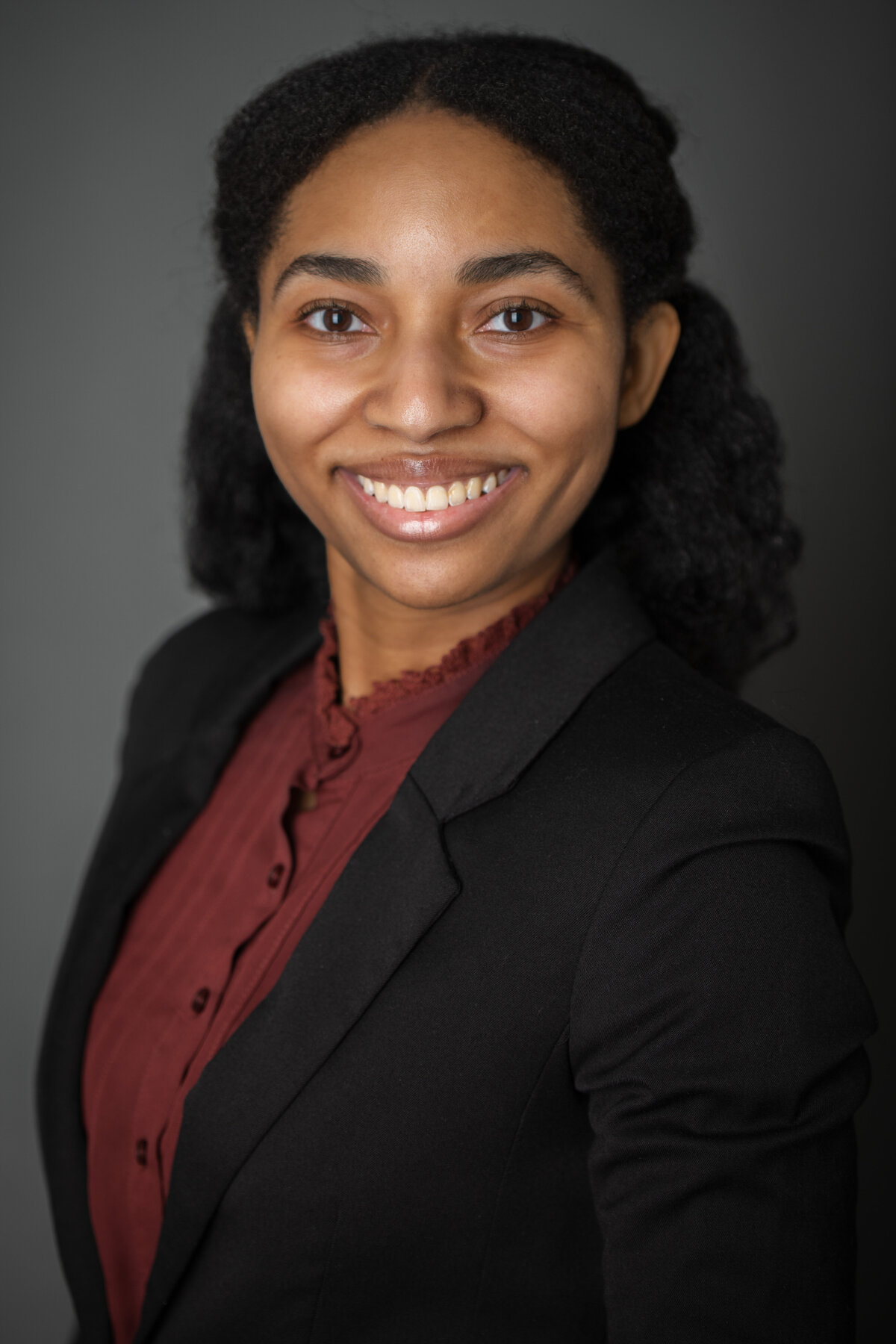 Elevate your professional image with a polished business headshot from Nicole Mele Photography | The Studio in North Haven, CT. Ideal for LinkedIn, corporate profiles, business websites, and networking. Book your studio headshot session today and make a lasting impression!