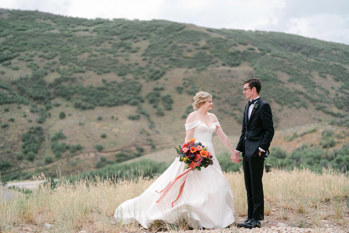 blue-sky-ranch-park-city-mountain-summer-wedding-pepper-nix-2119-0568
