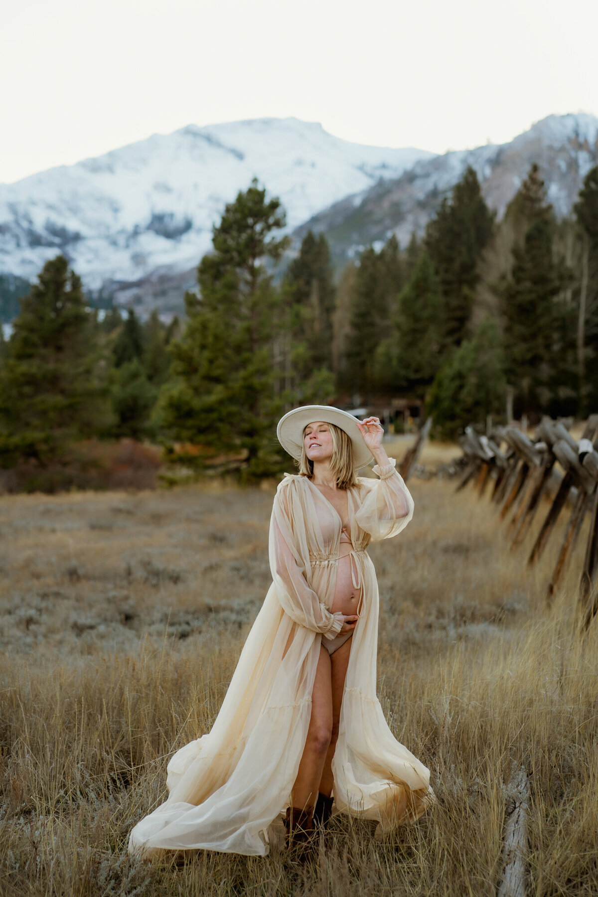 Lake Tahoe-Maternity-Photographer-84