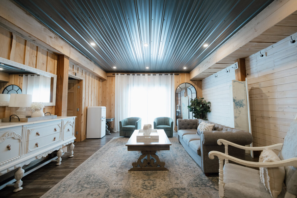 Bear-Ridge-Destination-barndo-suites-rosie-photo-video-101