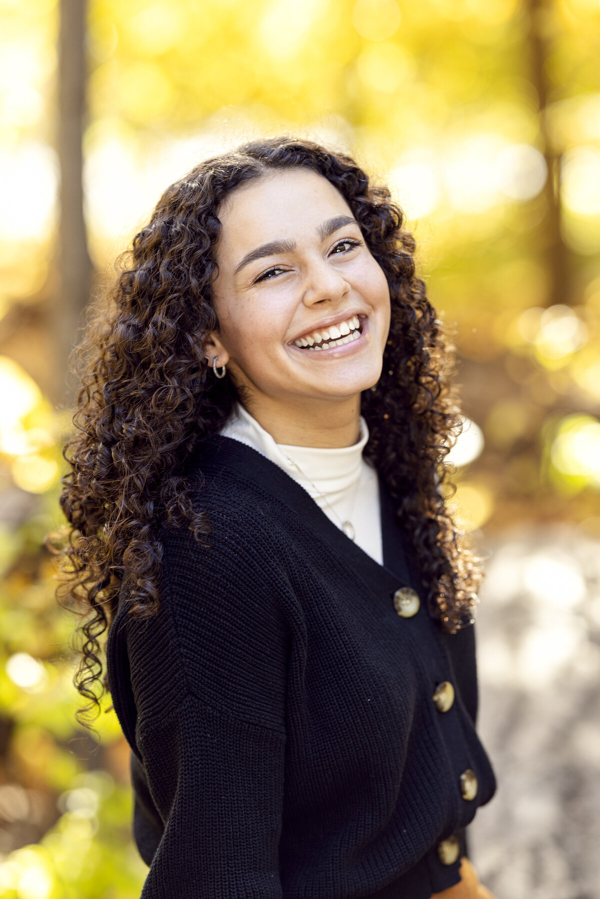 curly-hair-senior