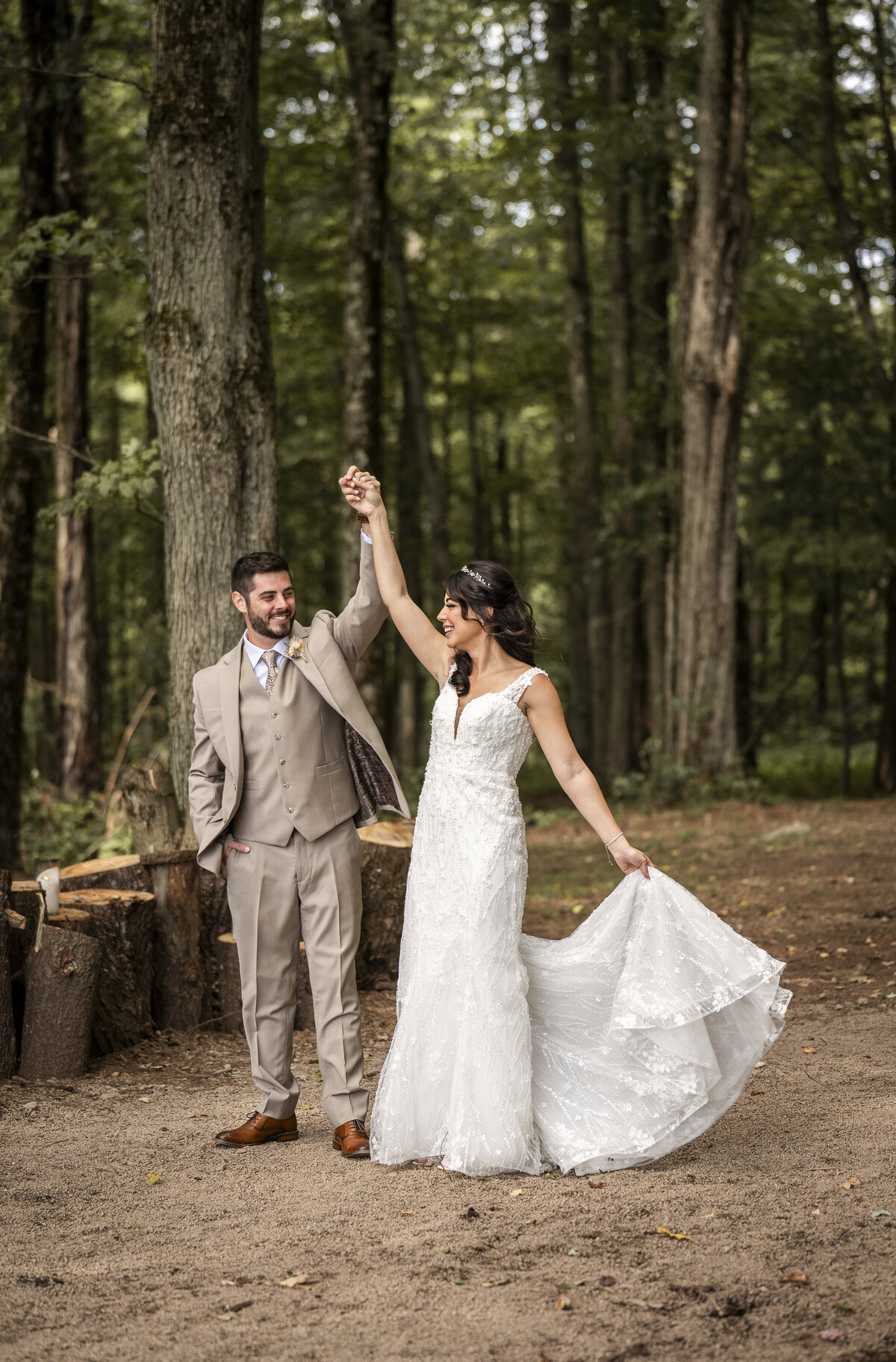 Buffalo, NY Rochester, NY and WNY wedding and engagement photographer. Jessica Stewart Photography. Gilbertsville Farmhouse