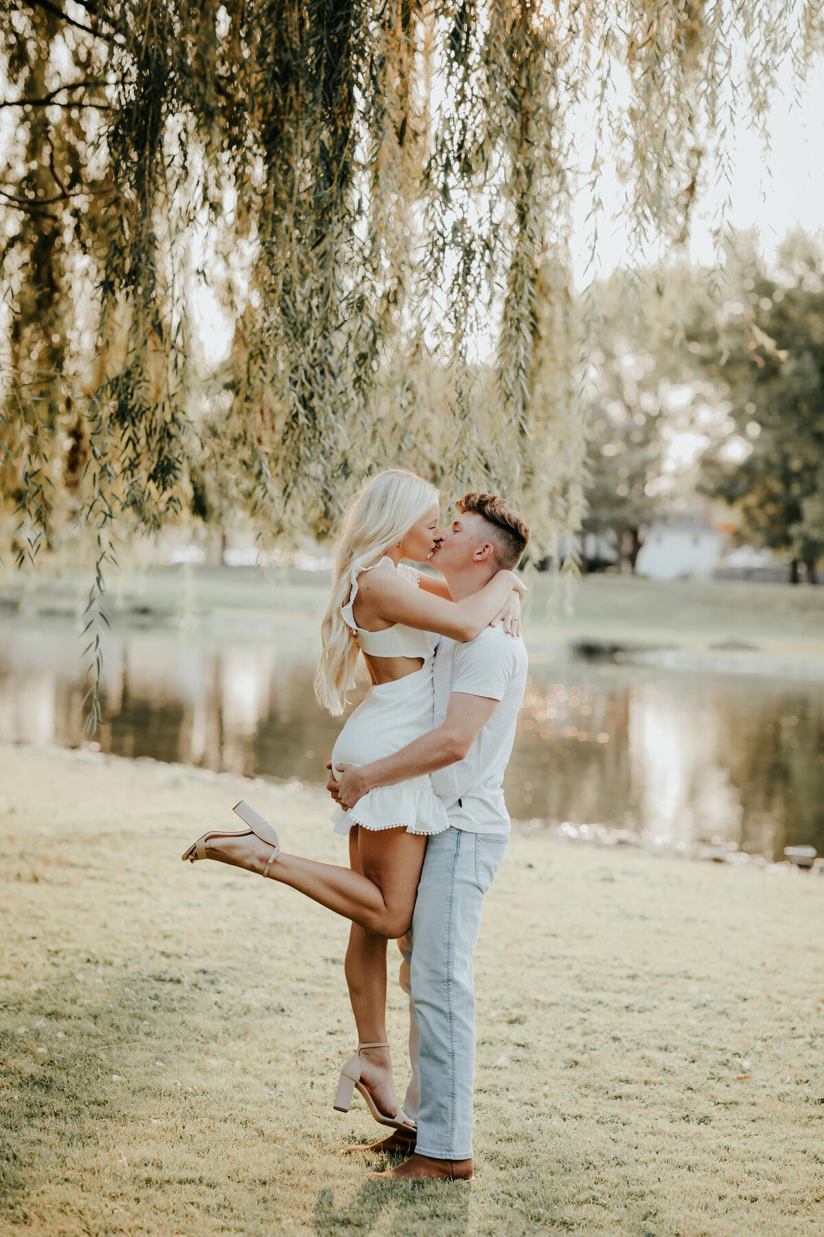 Chicago_engagement photographer_Danielle Schury JPG